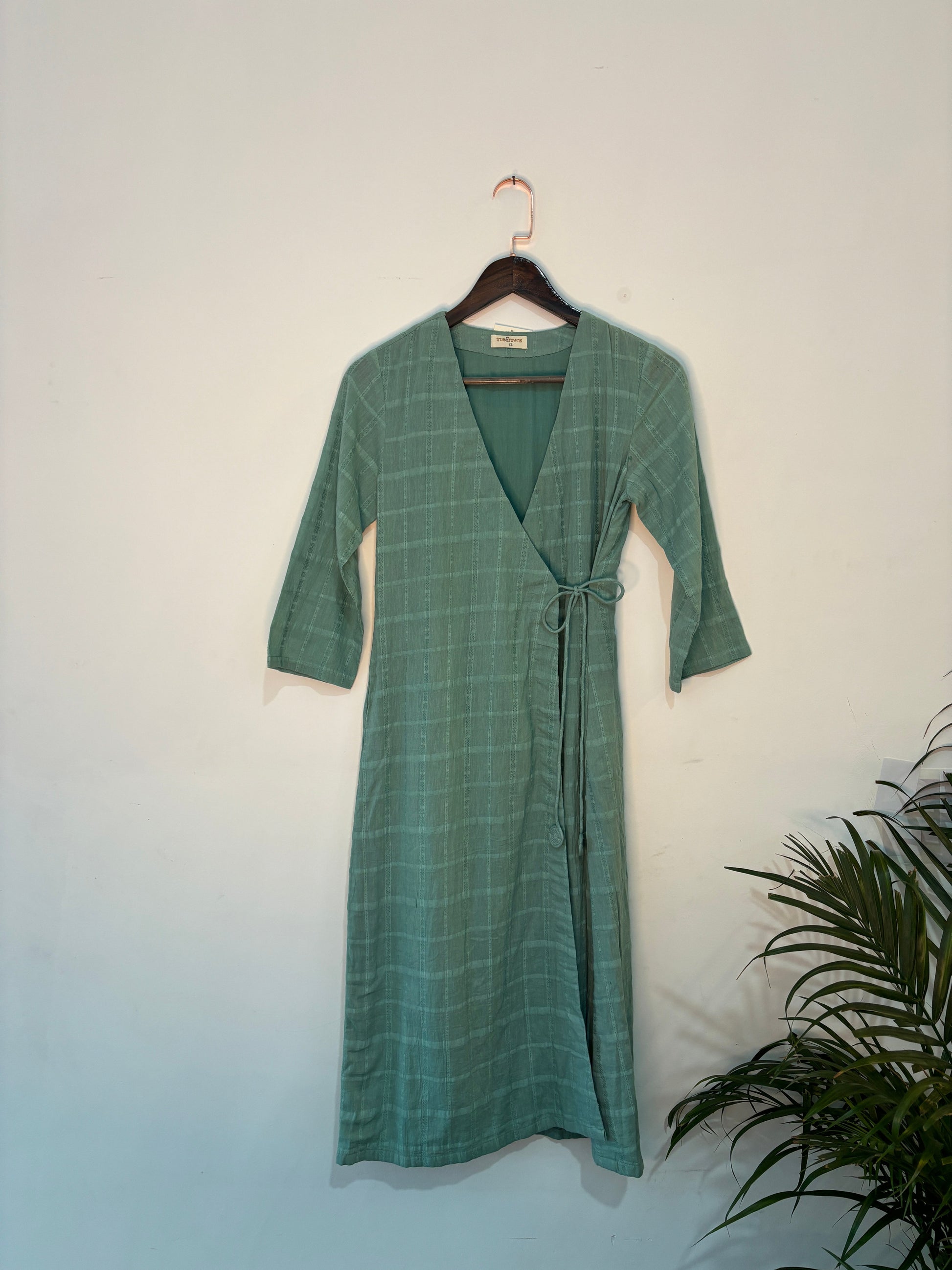 trueBrowns Blue Square Dobby Kurta Set | Swadesiicart