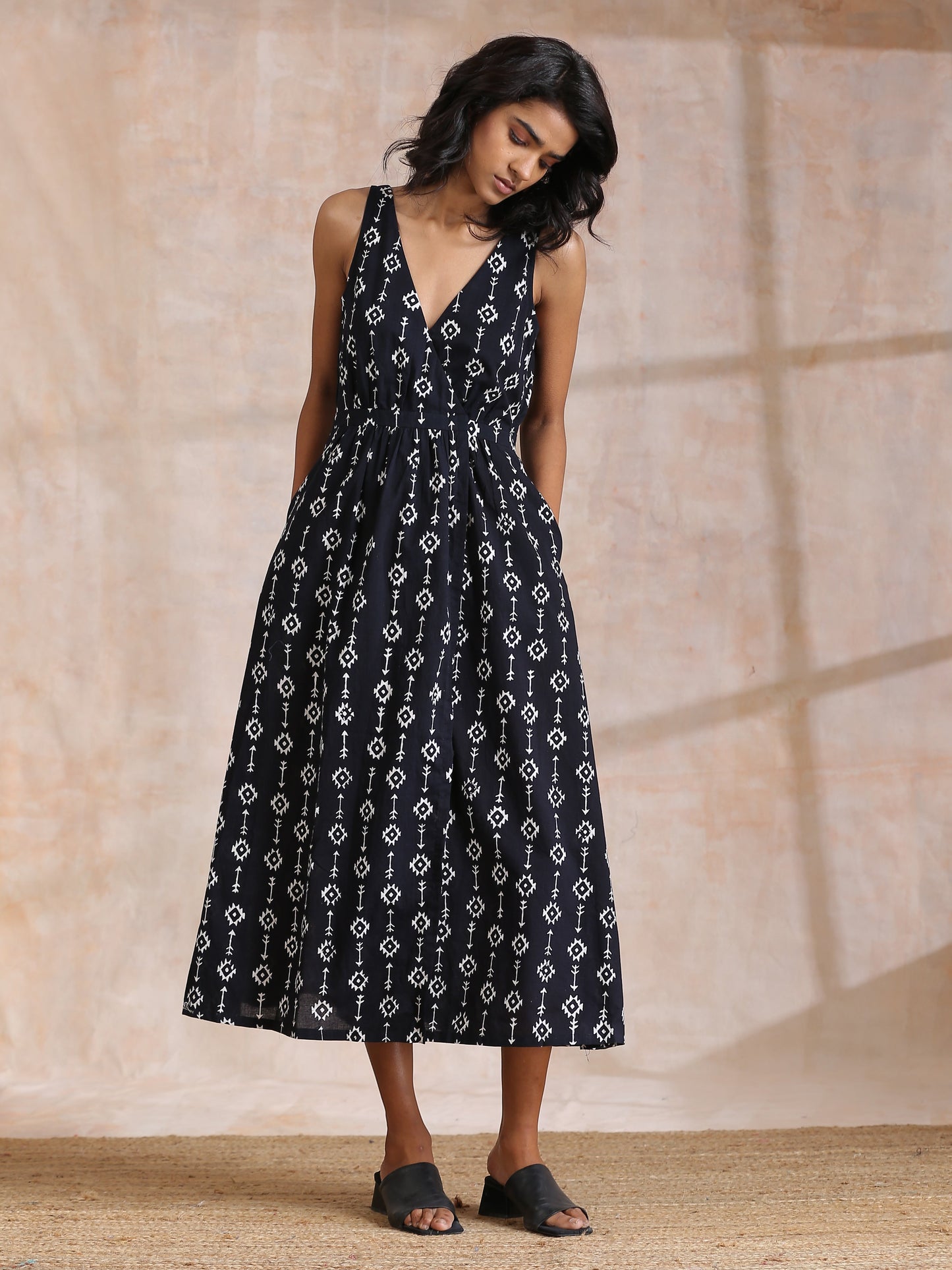 trueBrowns Black White Geometric Print Cotton Sleeveless Wrap Dress | Swadesiicart