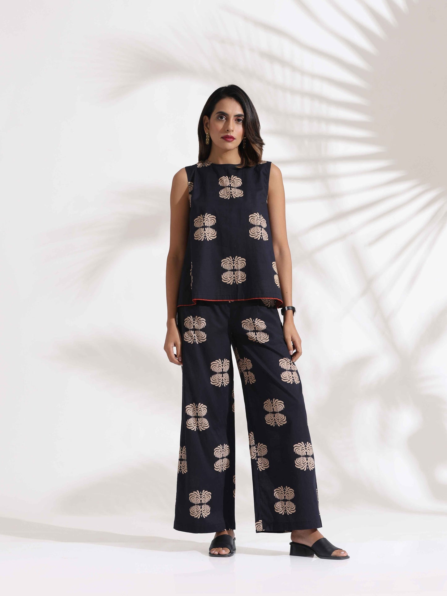 trueBrowns Black Cotton Print Top & Flared Pants Co-ord Set - Swadesiicart