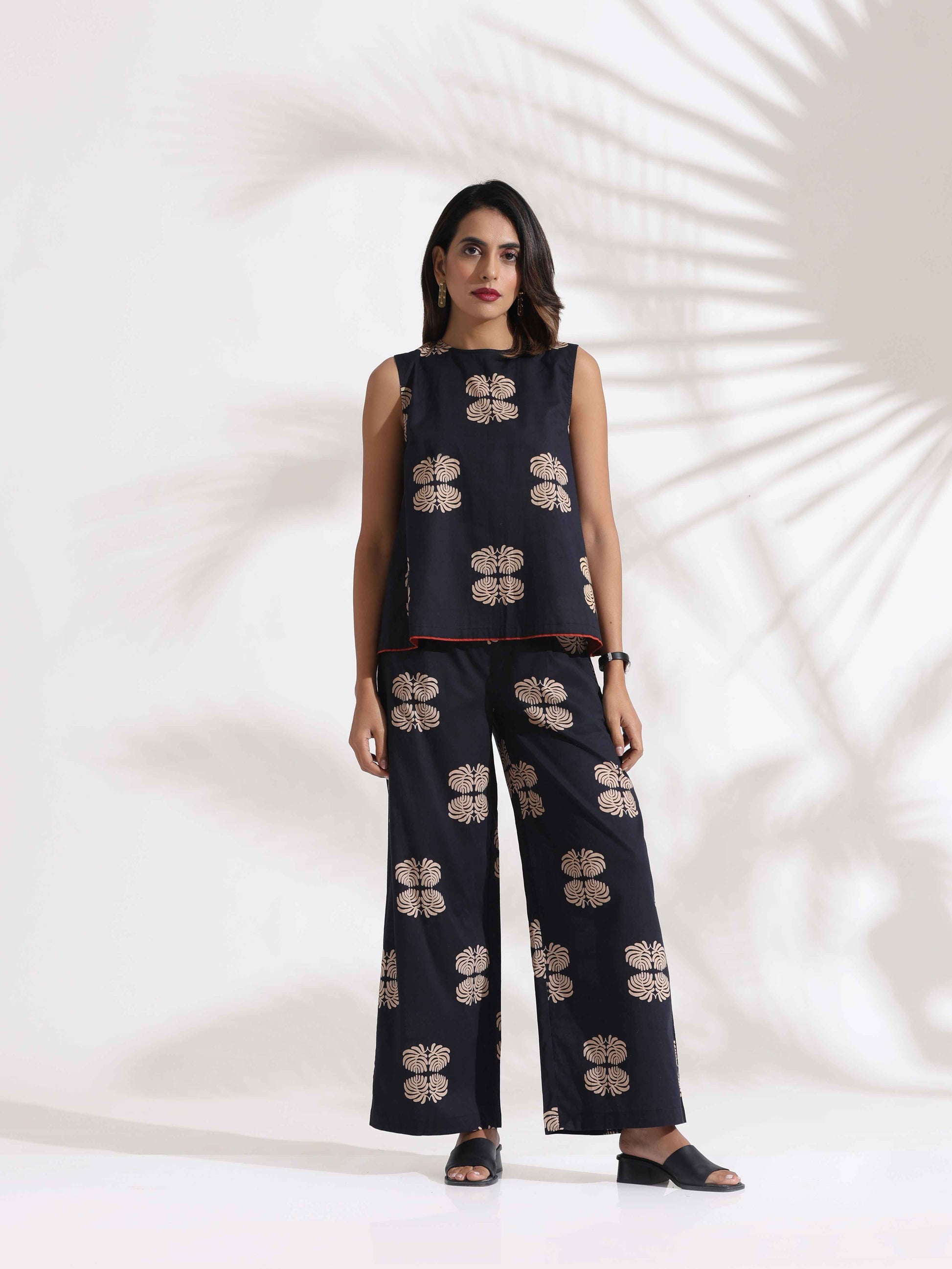 trueBrowns Black Cotton Print Top & Flared Pants Co-ord Set - Swadesiicart