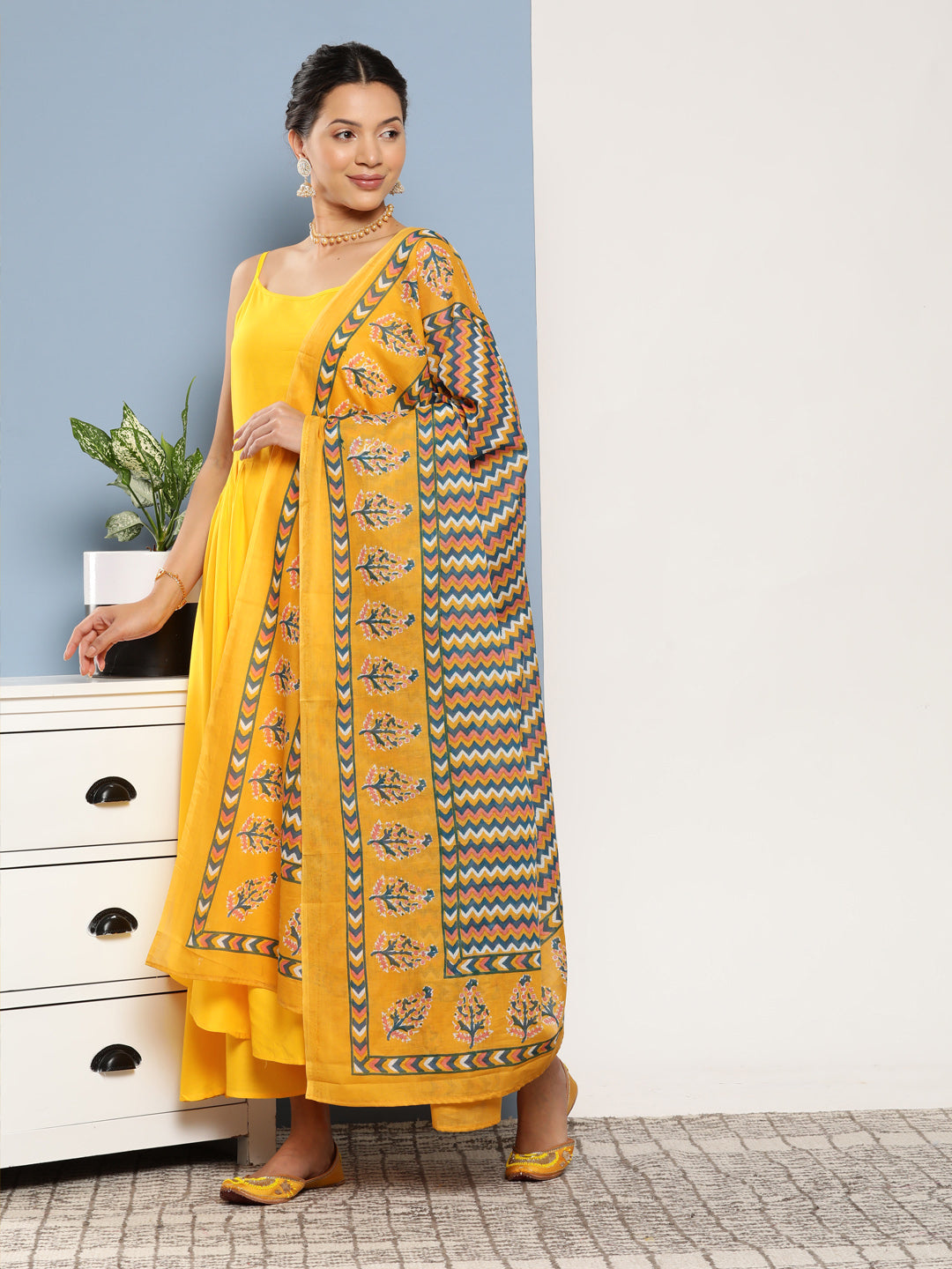 InWeave Women's Yellow Ray Strappy Kurta Set With Yellow Zig Zag Cotton Dupatta - Swadesiicart