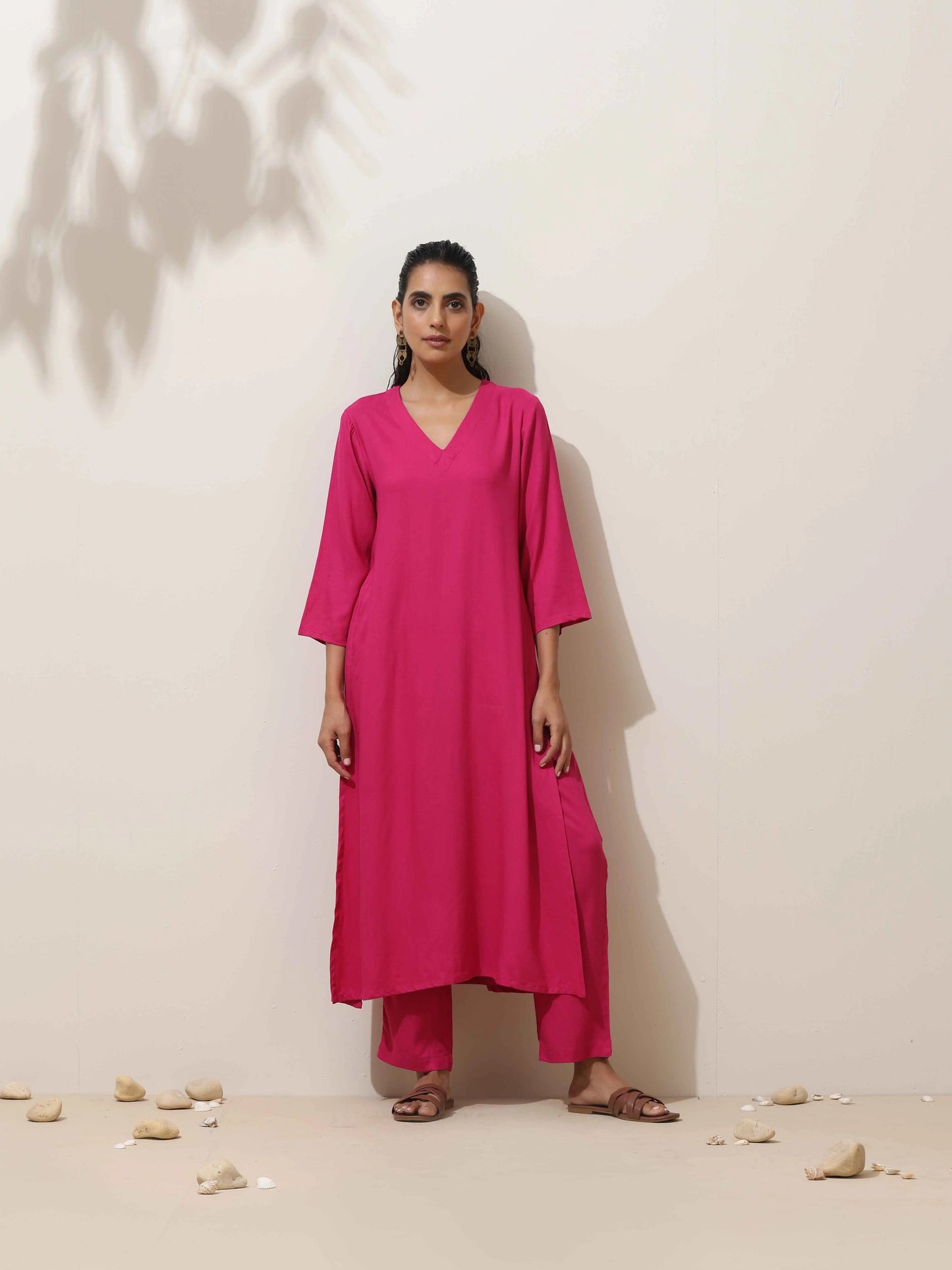 trueBrowns Pink Viscose Kurta Pant Set | Swadesiicart