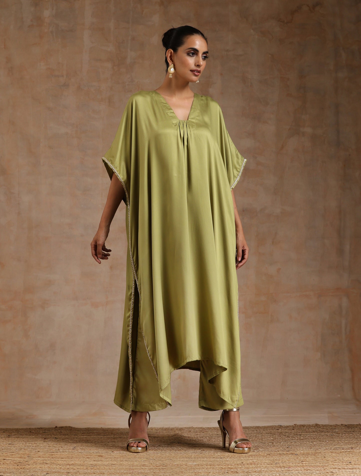trueBrowns Light Green Modal Satin Kaftan Kurta Set | Relove | Swadesiicart