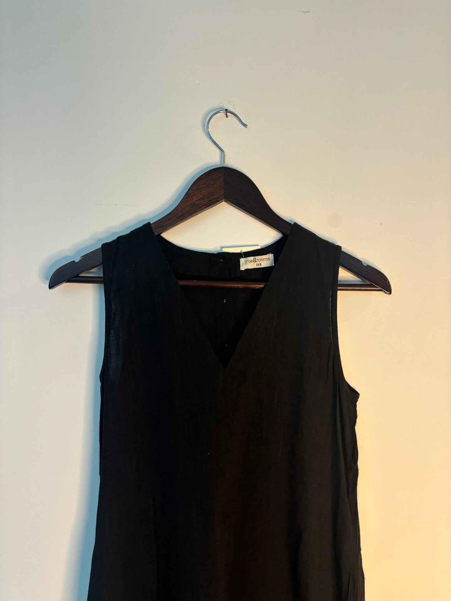 trueBrowns Black Slub Dress | Swadesiicart