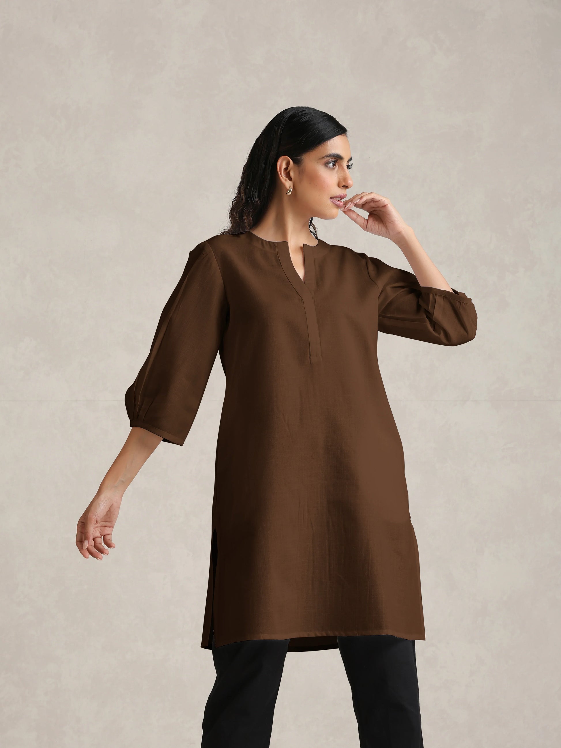 trueBrowns Brown Cotton Blend Short Kurta | Swadesiicart