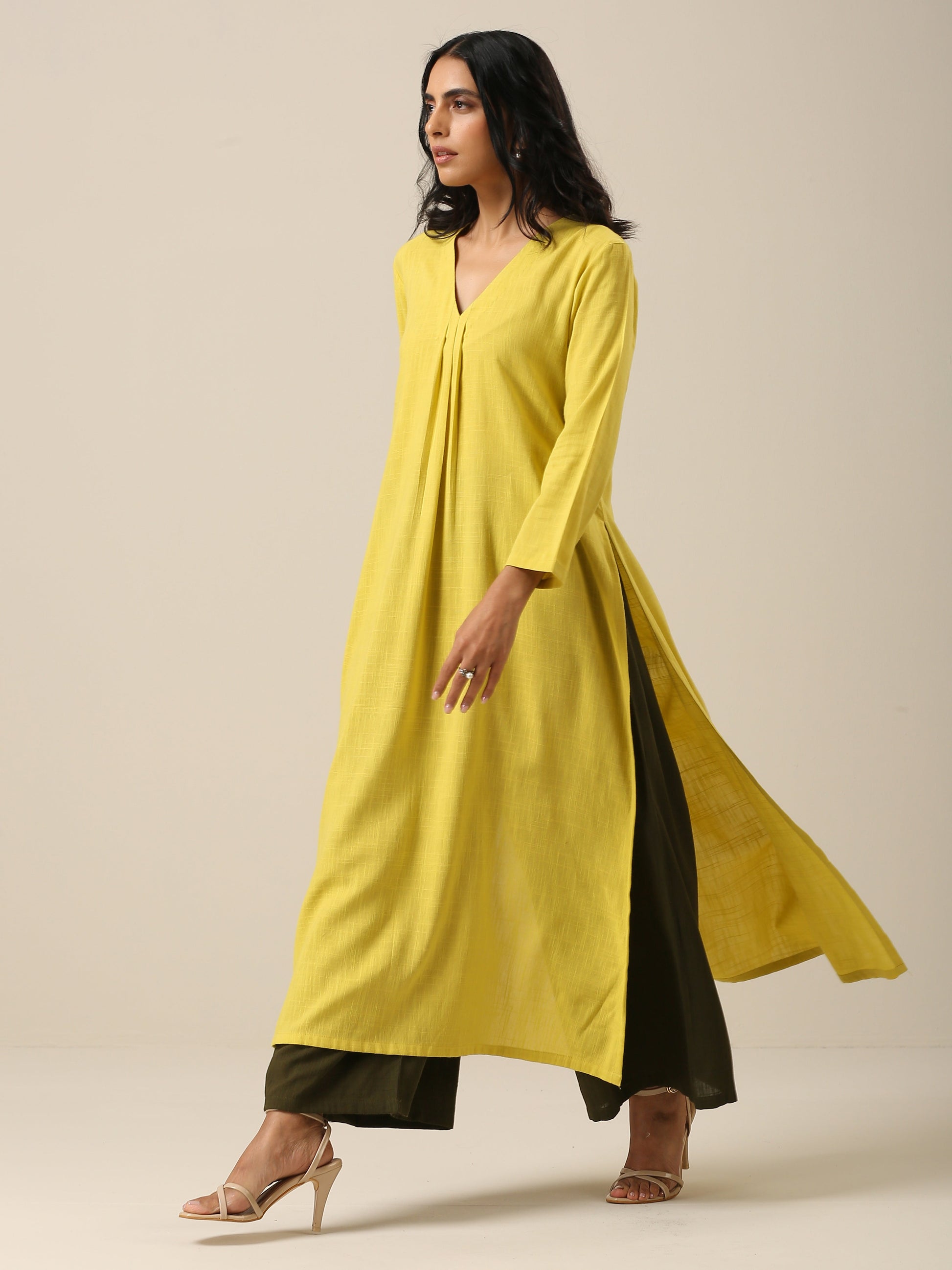 trueBrowns Lime Slub Texture Slit Kurta Palazzo Set | Swadesiicart