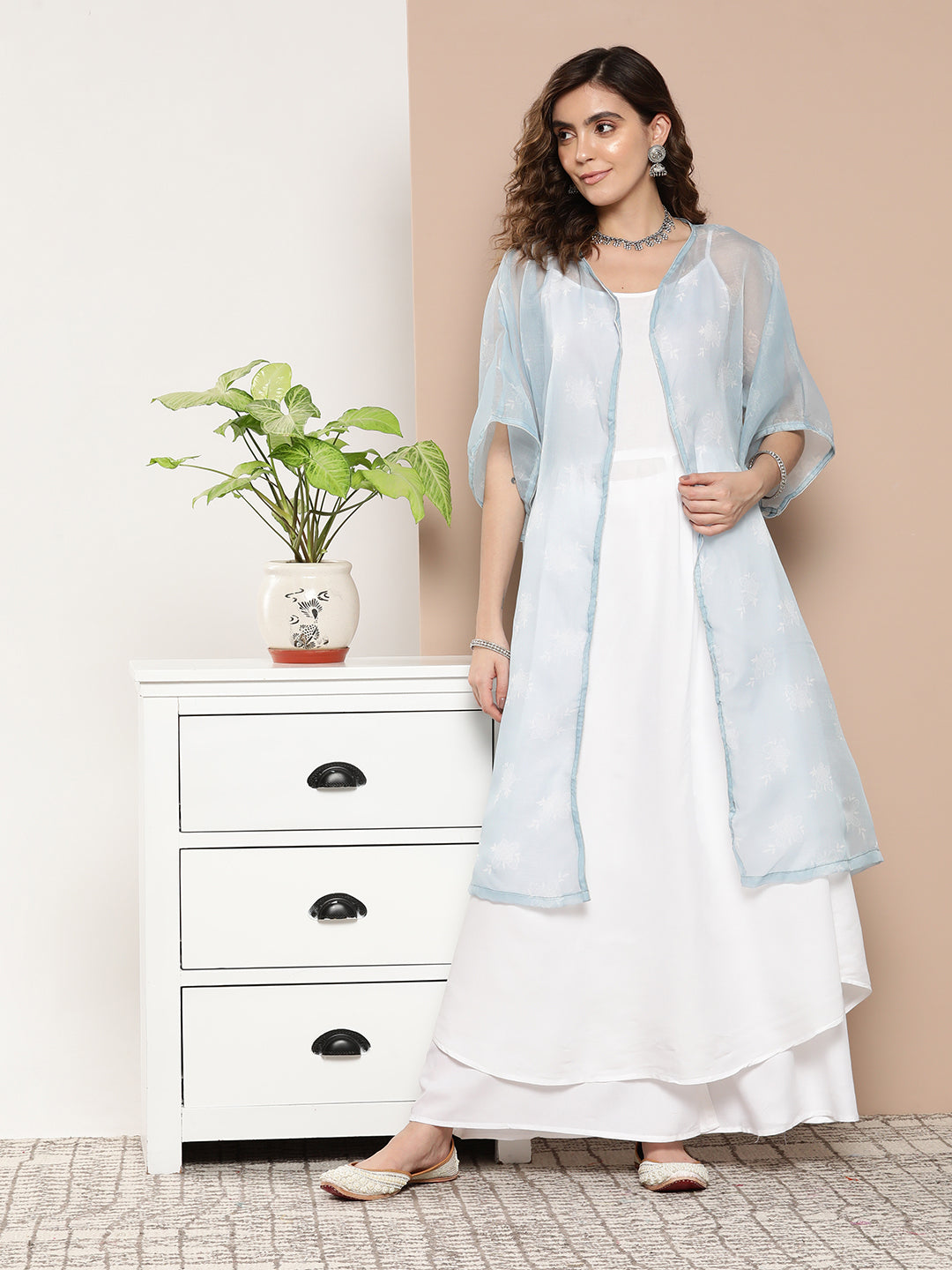 InWeave Women's Cream Strappy With Blue White Chintz Organza Cape - Swadesiicart