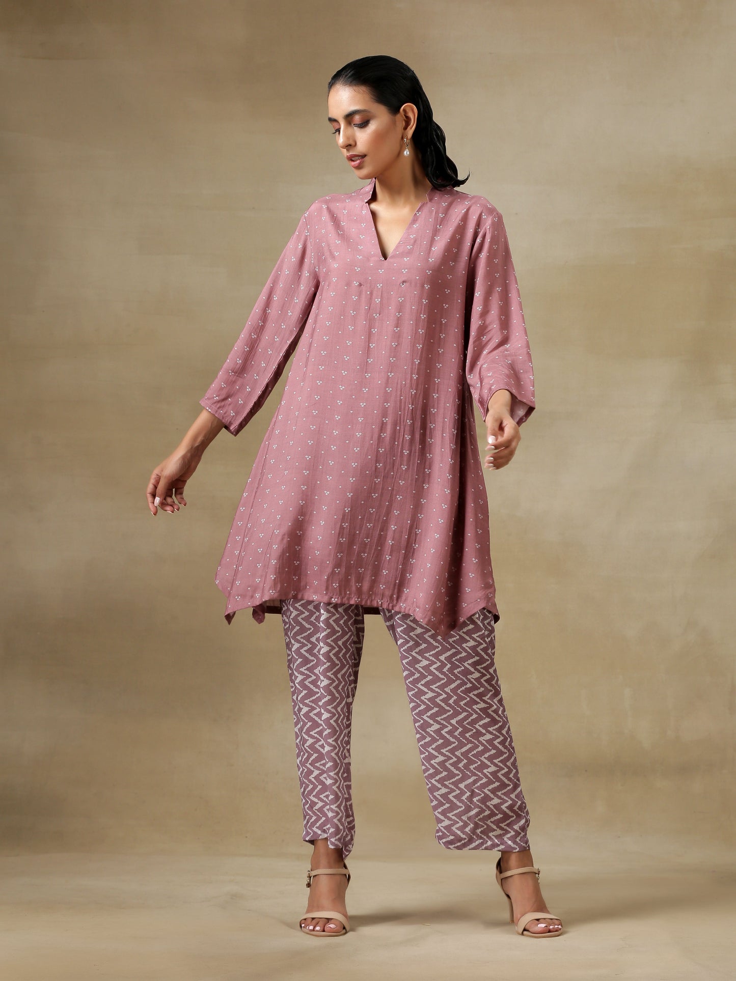 trueBrowns Dark Mauve Bandhani Printed Silk Collared Co-Ord Set - Swadesiicart