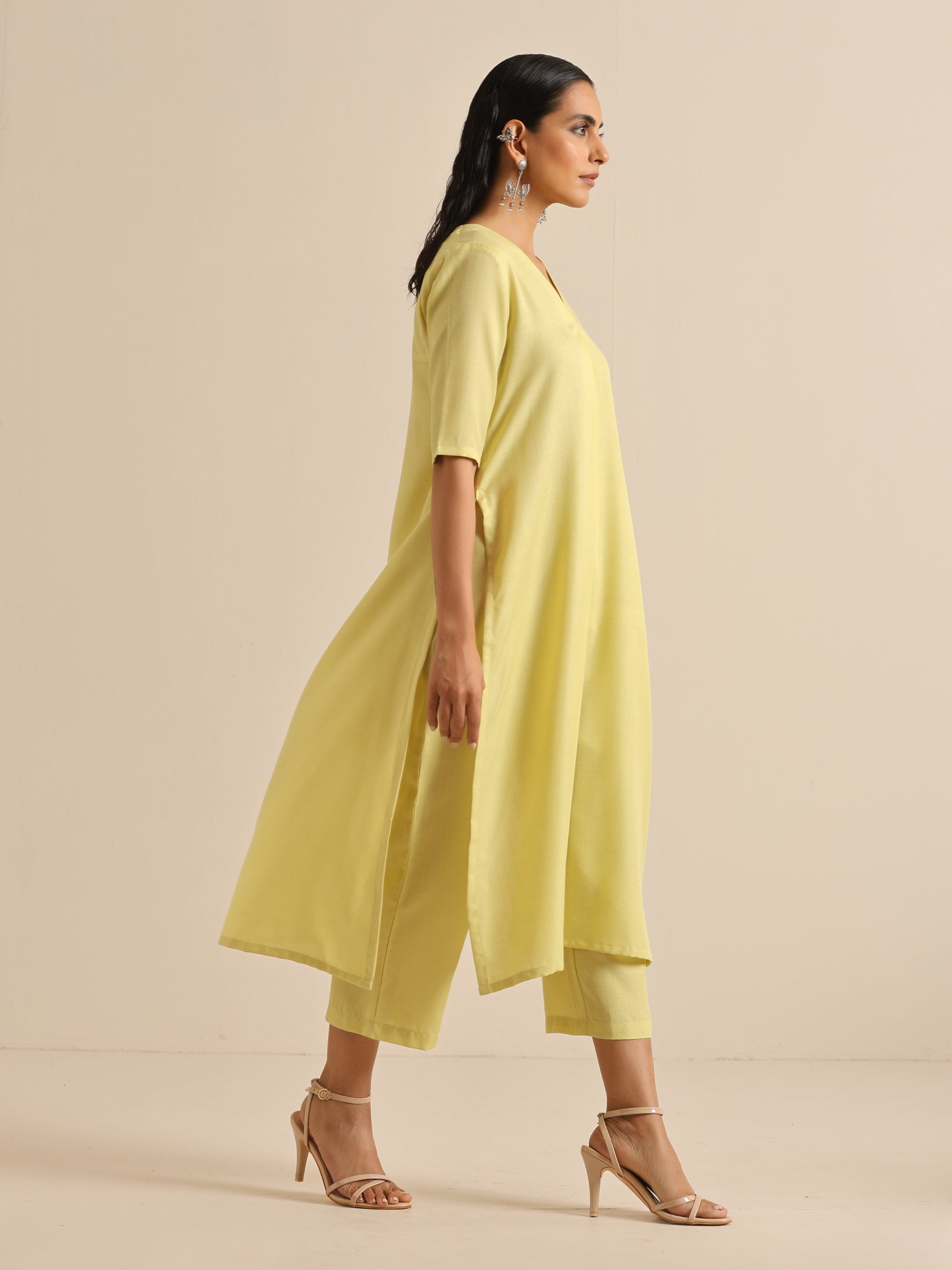 trueBrowns Spark Green Slub High Slit Kurta Pant Set | Swadesiicart