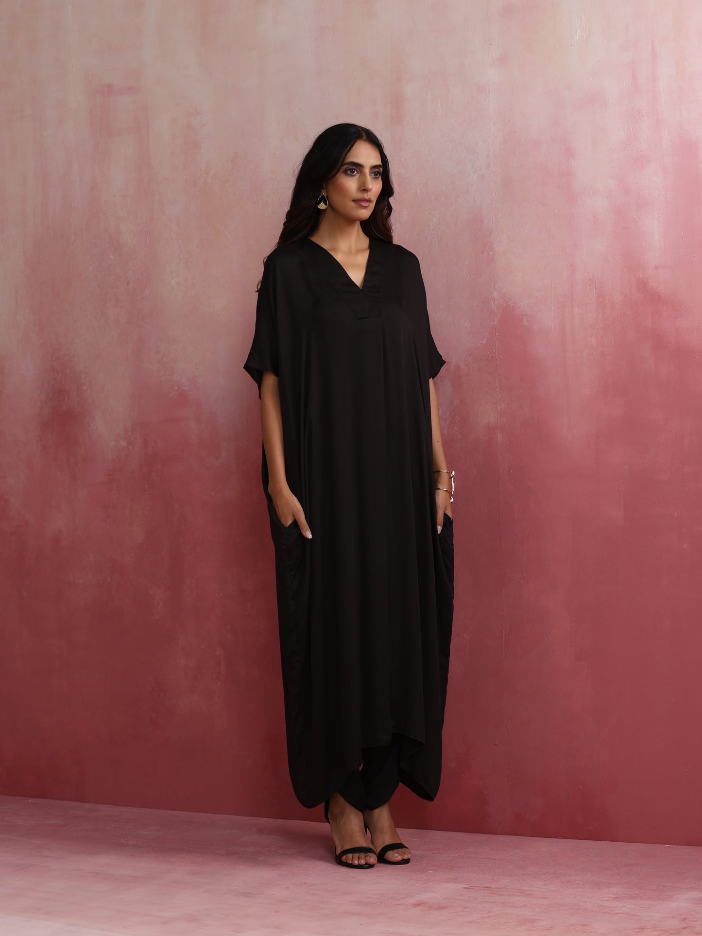 trueBrowns Black Modal Kaftan Kurta Set | Swadesiicart