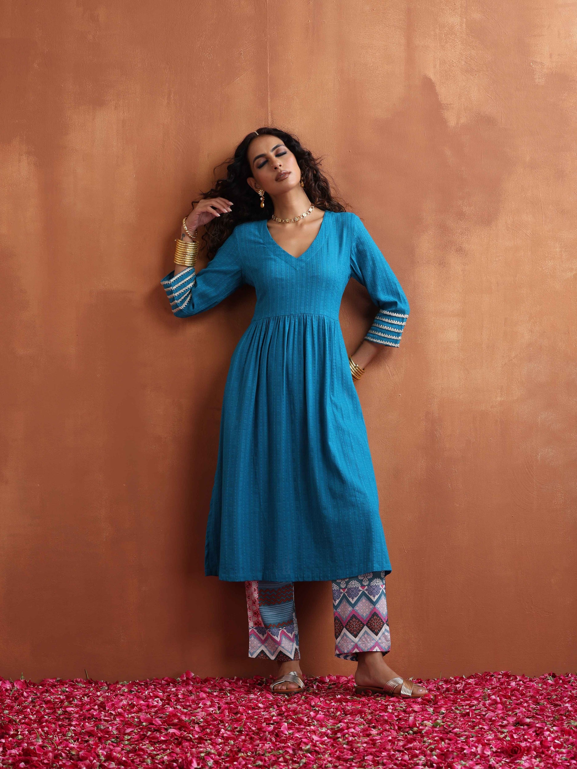 trueBrowns Blue Cotton Flared Anarkali Kurta Set | Swadesiicart