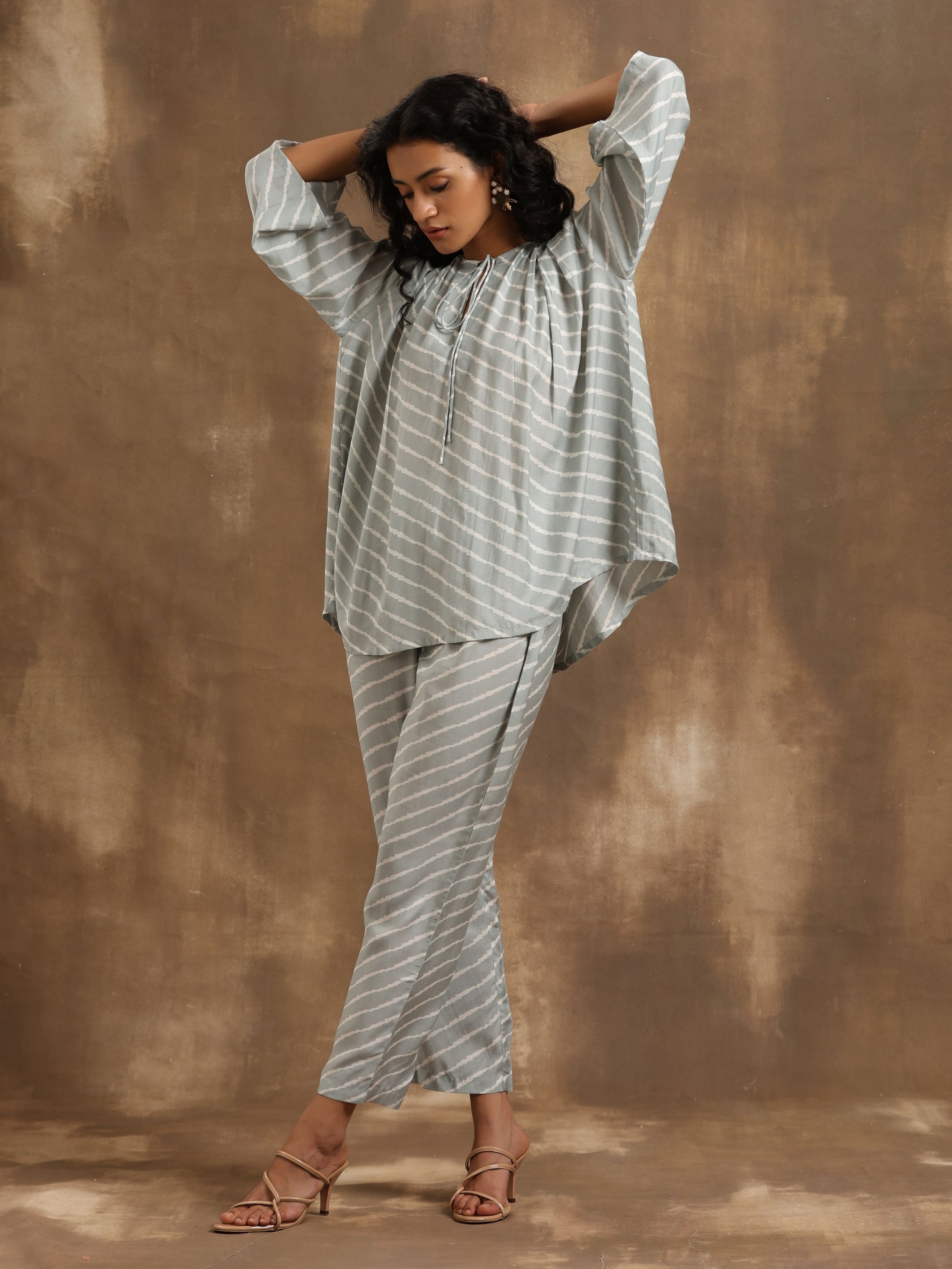 trueBrowns Grey Lehariya Printed Silk Co-Ord Set - Swadesiicart