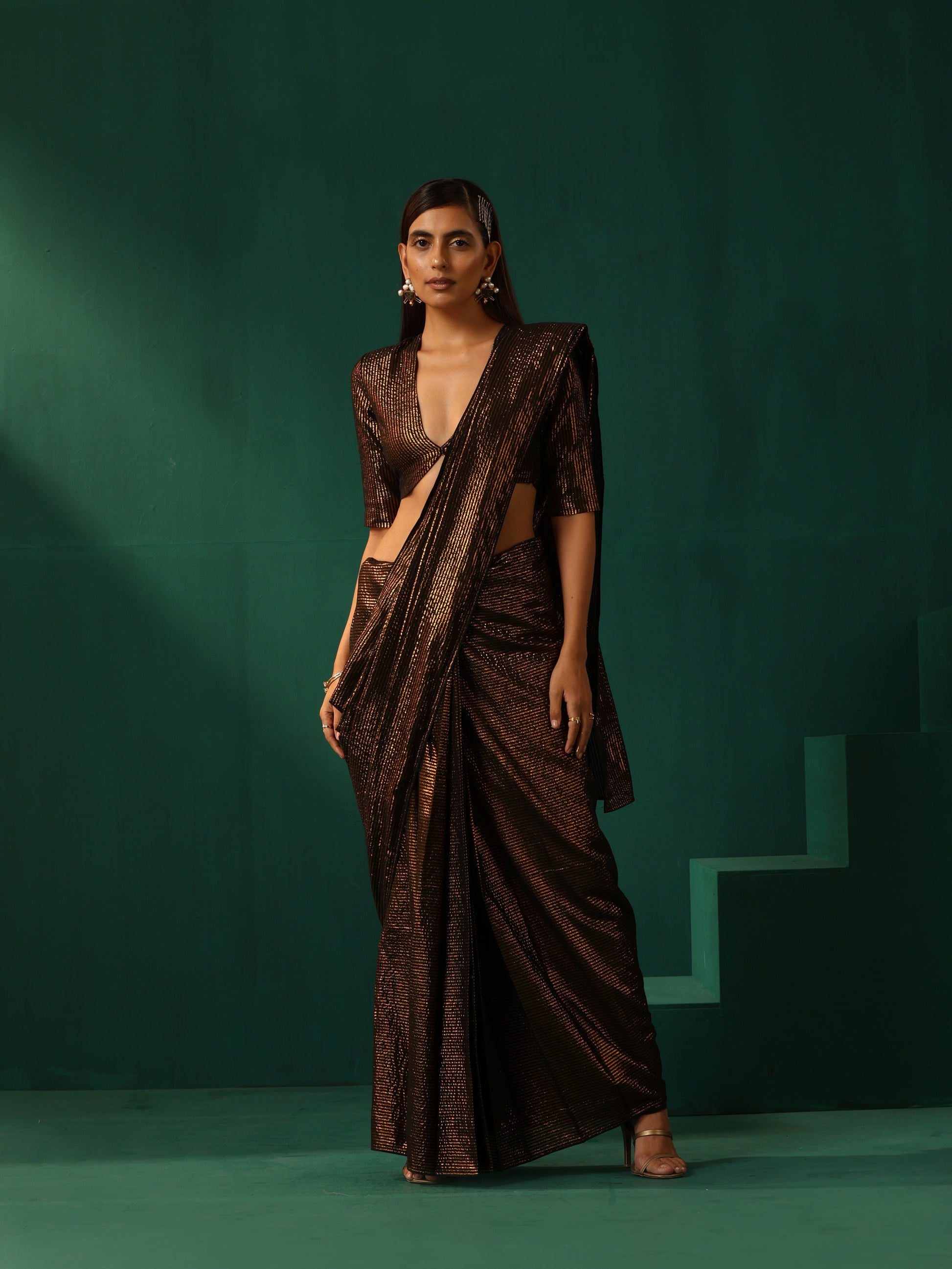 trueBrowns Black Cotton Gold Lurex Striped Ready to Wear Saree | Swadesiicart