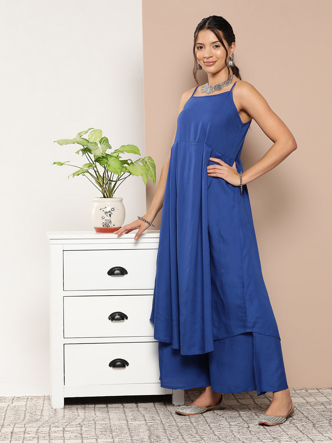 InWeave Ink Blue Strappy Set With Mauve Print Floral Cape - Swadesiicart