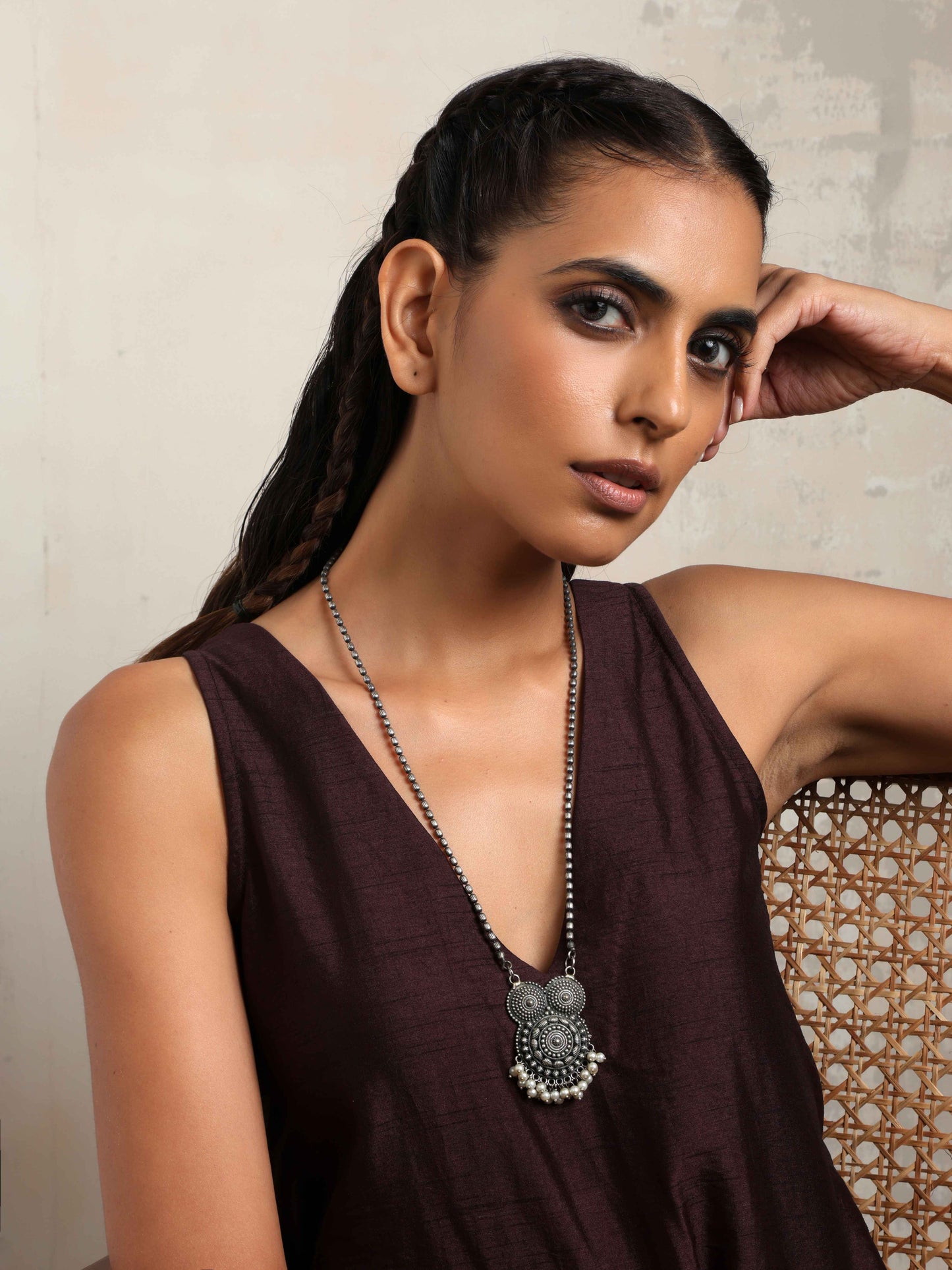 trueBrowns Silver Tone Pearl Drop Pendant Chain | Swadesiicart