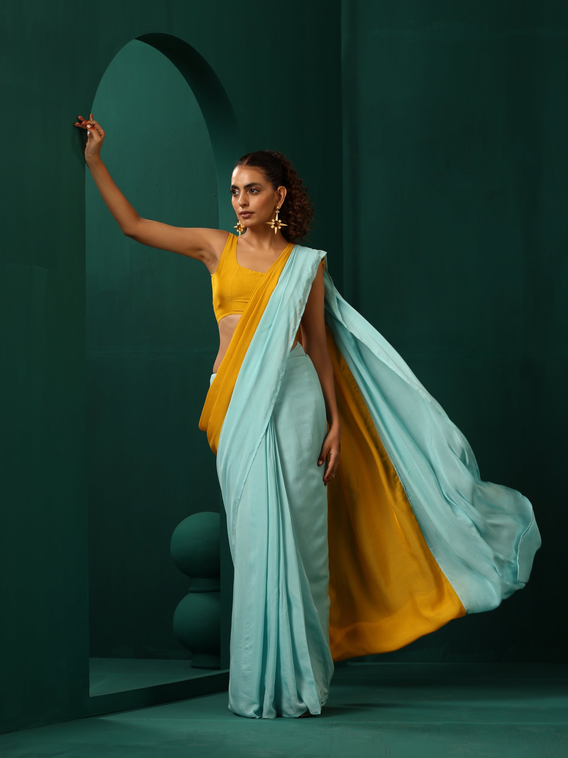 trueBrowns Blue Mustard Muslin Silk Ready to Wear Saree | Swadesiicart