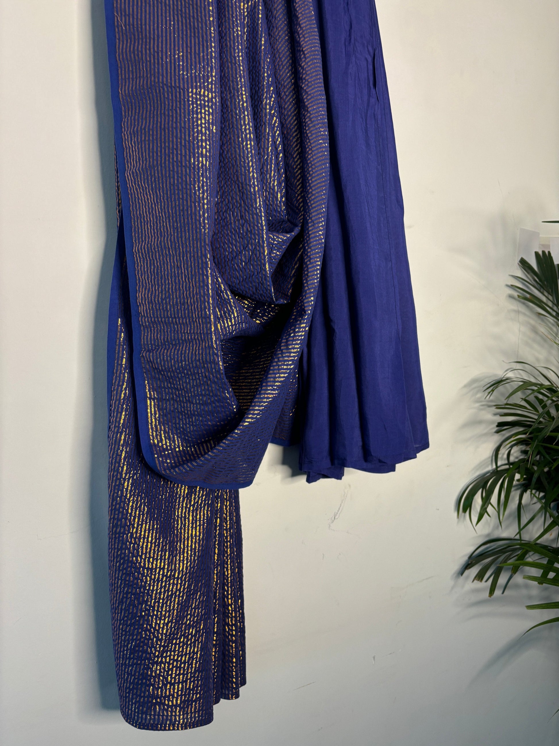trueBrowns Electric Blue Metallic Saree | Swadesiicart