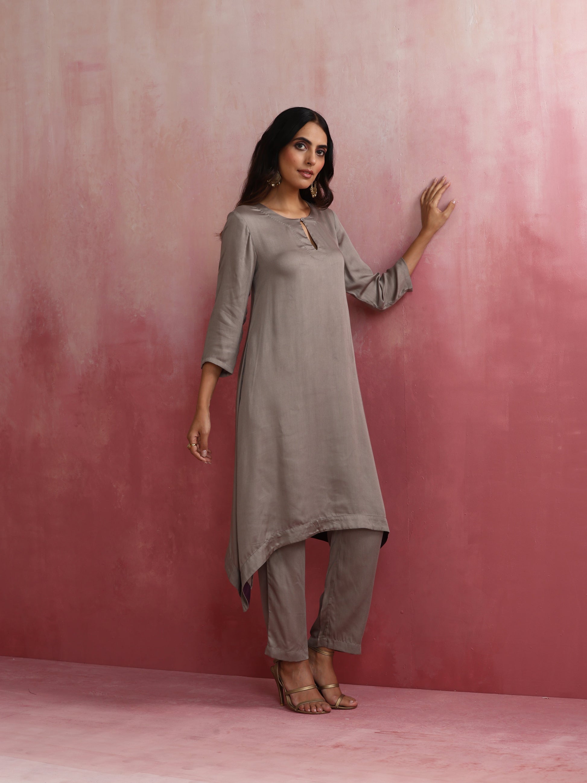 trueBrowns Grey High low Kurta Set | Swadesiicart