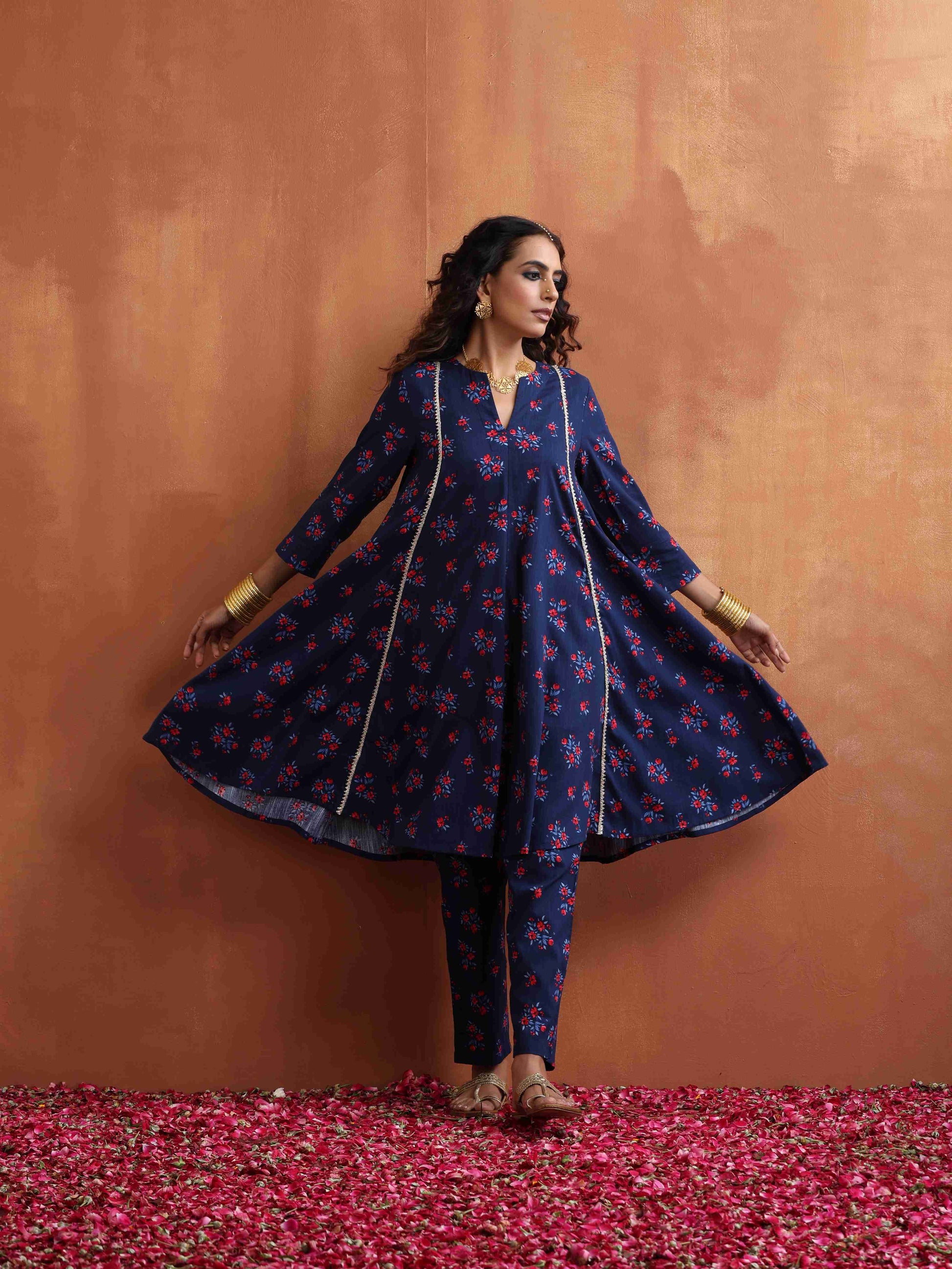 trueBrowns Blue Floral Print Flared Anarkali Kurta Co-ord Set - Swadesiicart