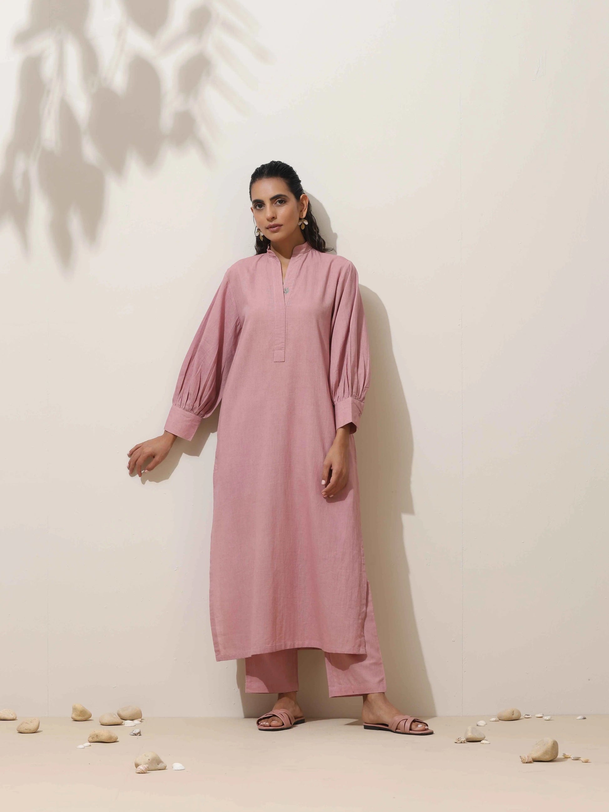 trueBrowns Pink Cotton Linen Kurta Pant Set | Swadesiicart