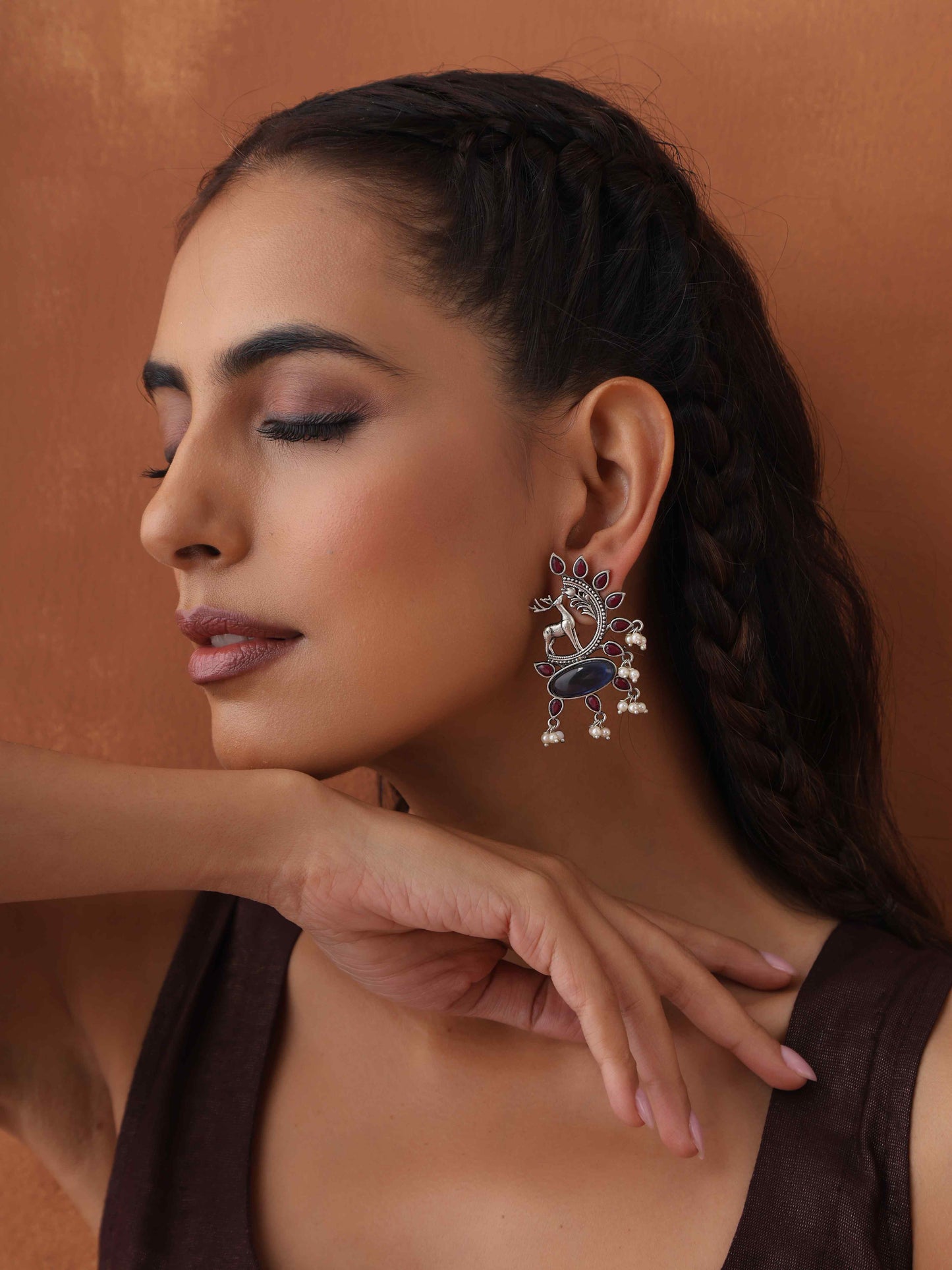 trueBrowns Silver Tone Pearl Drop Earrings | Swadesiicart