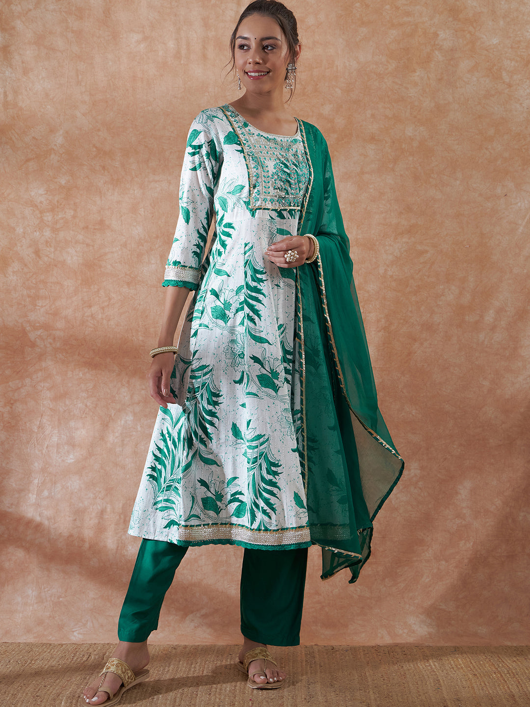 InWeave Women's White Teal Lurex Leaf Print Patch Gota Kurta Set W Teal Dupatta - Swadesiicart