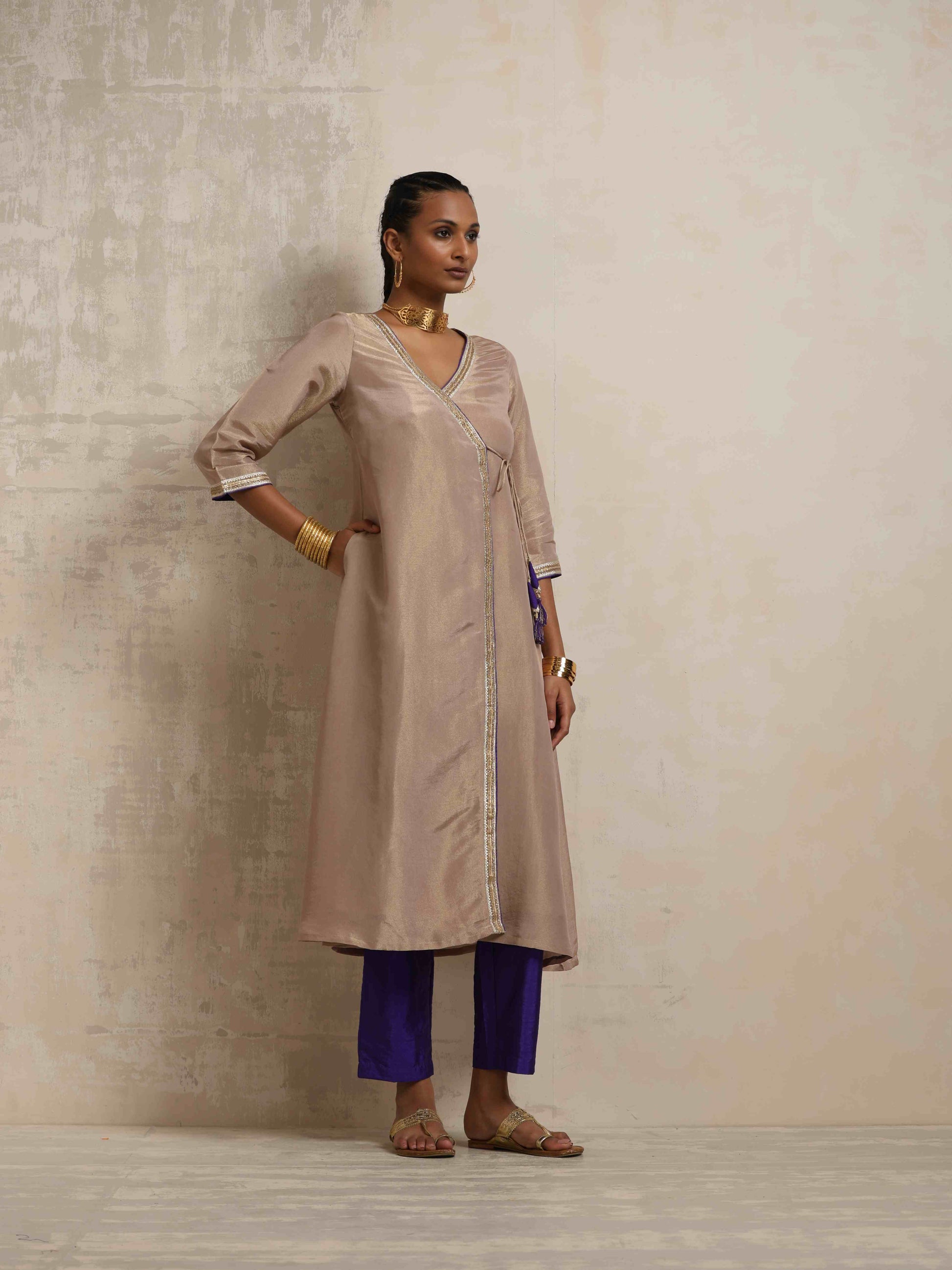 trueBrowns Lilac Tissue Angrakha Kurta Set | Swadesiicart