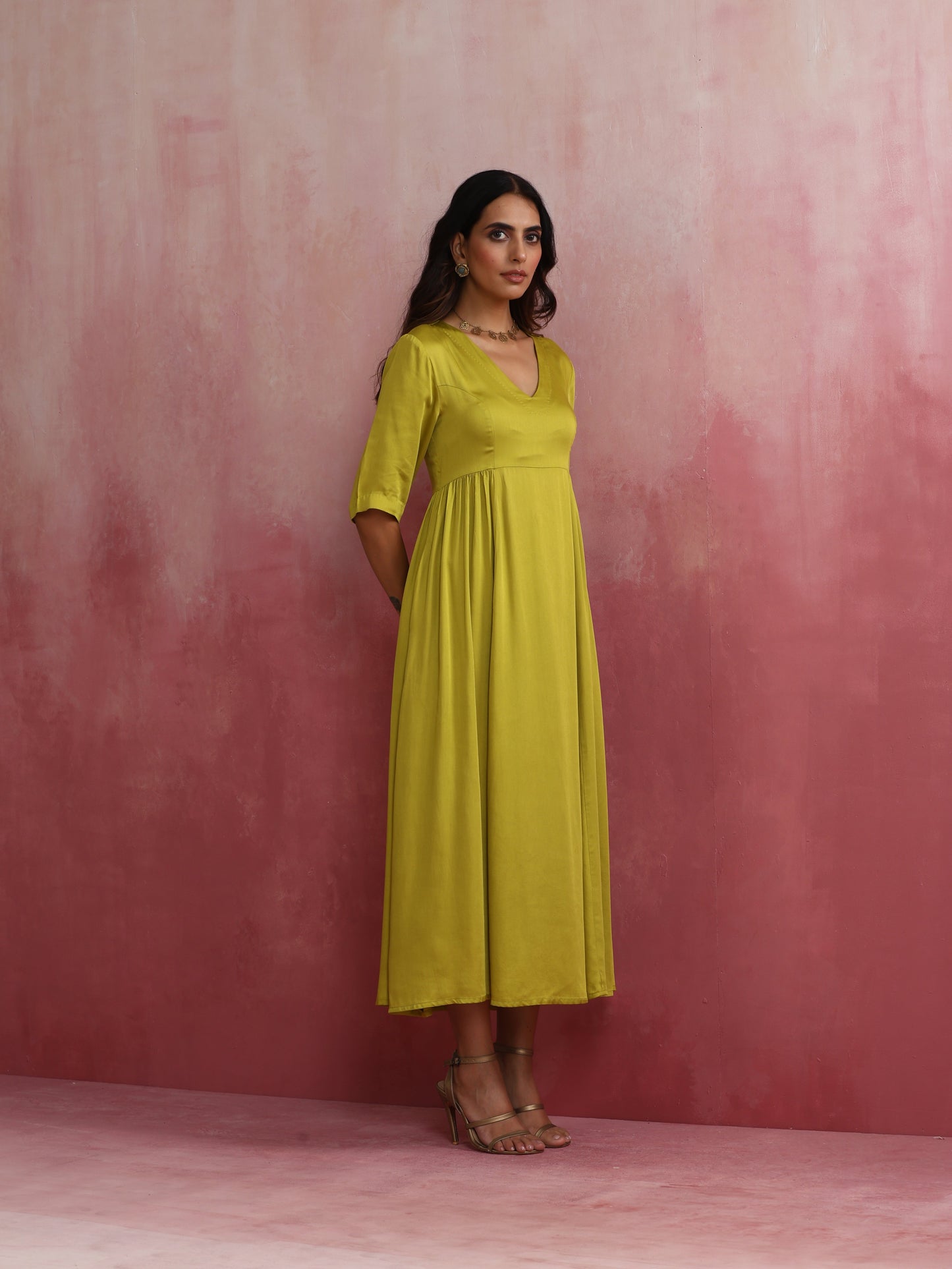 trueBrowns Modal Lime Green Dress | Swadesiicart