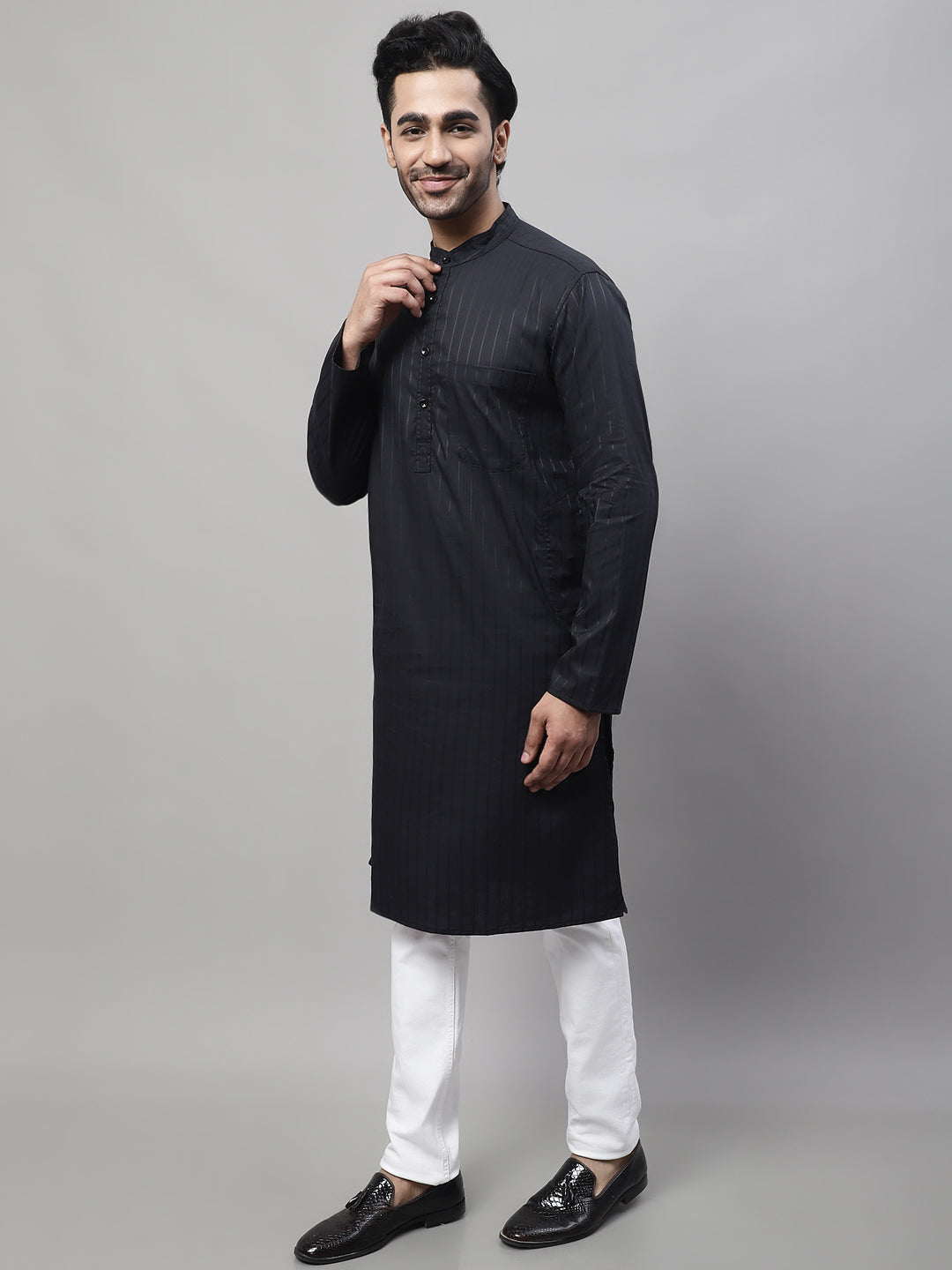 Even Apparels Black Pure Cotton Kurta With Band Collar | Swadesiicart