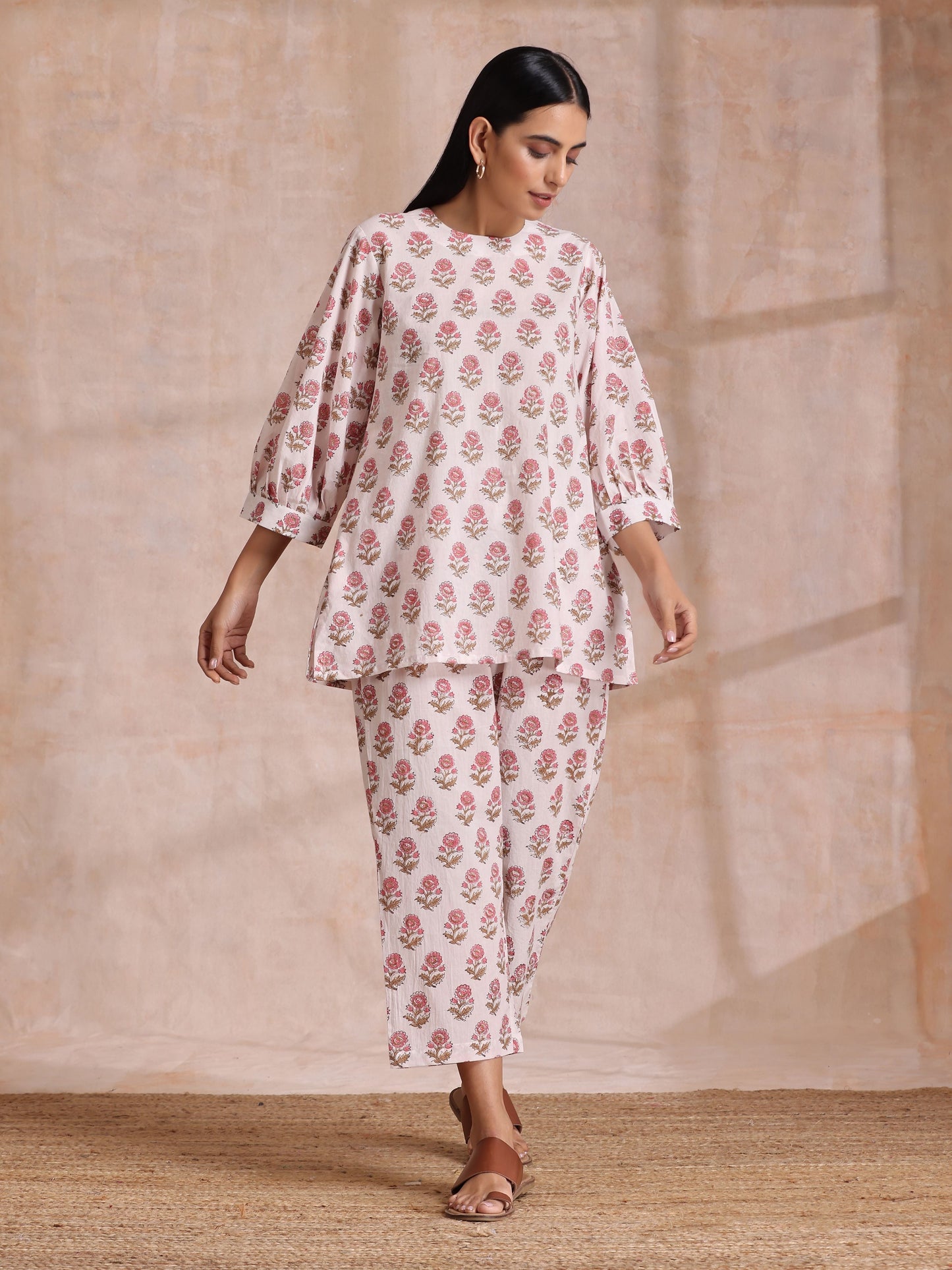 trueBrowns Pink Brown Buta On White Block Print Cotton Baggy Sleeve Co-Ord Set - Swadesiicart