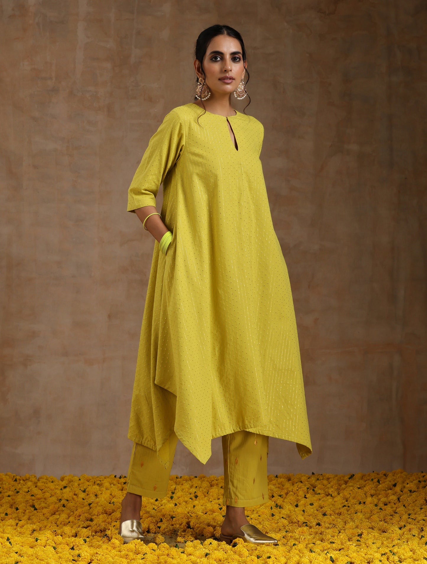 trueBrowns Lime Gold Cotton Handkerchief Kurta Set | Relove | Swadesiicart