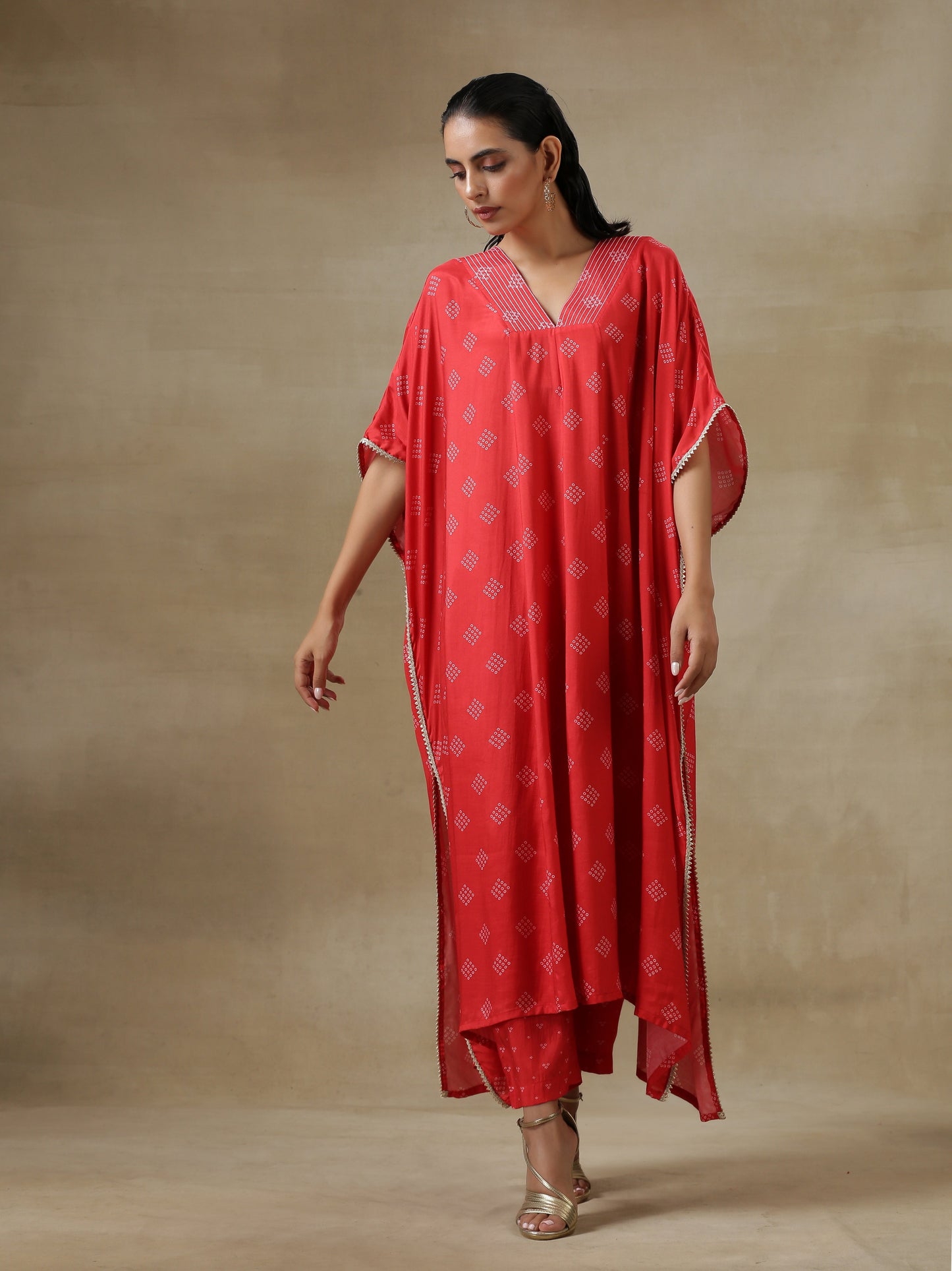 trueBrowns Red Bandhani Printed Silk Panel Kaftan Kurta Pant Set | Swadesiicart
