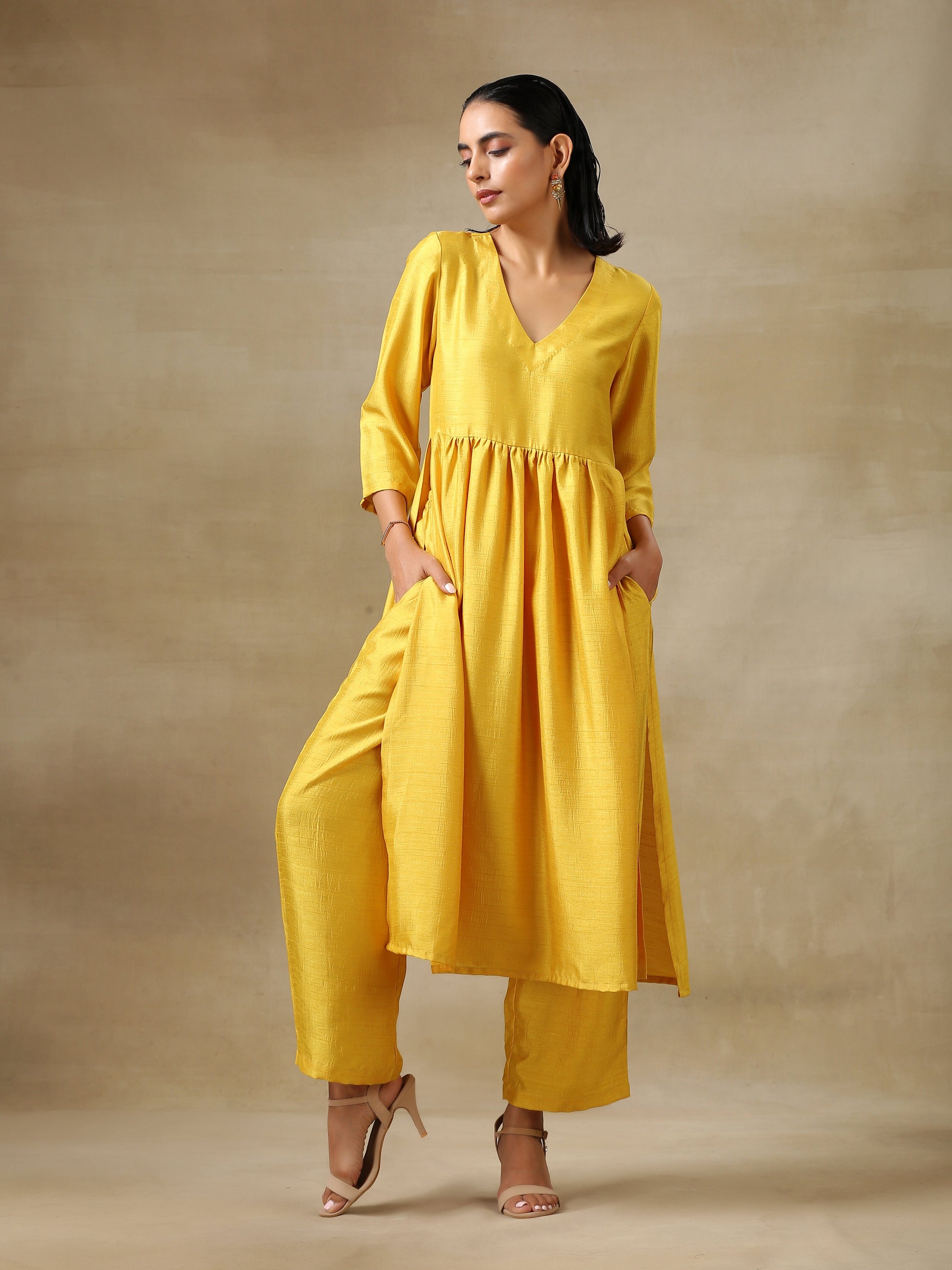 trueBrowns Yellow Textured Silk High Slit Gathered Kurta Set | Swadesiicart