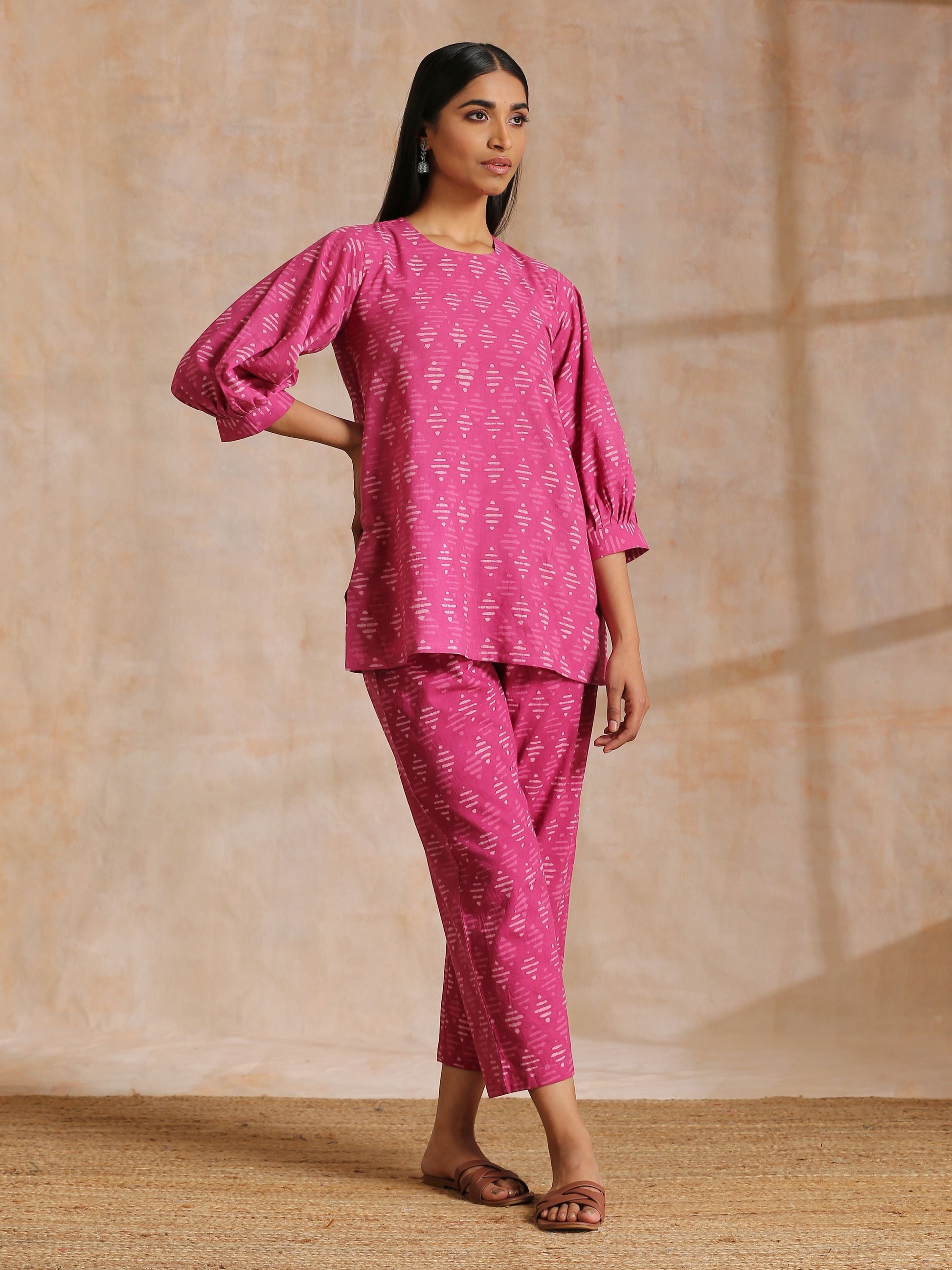 trueBrowns Pink Dabu Print Cotton Baggy Sleeve Co-Ord Set - Swadesiicart