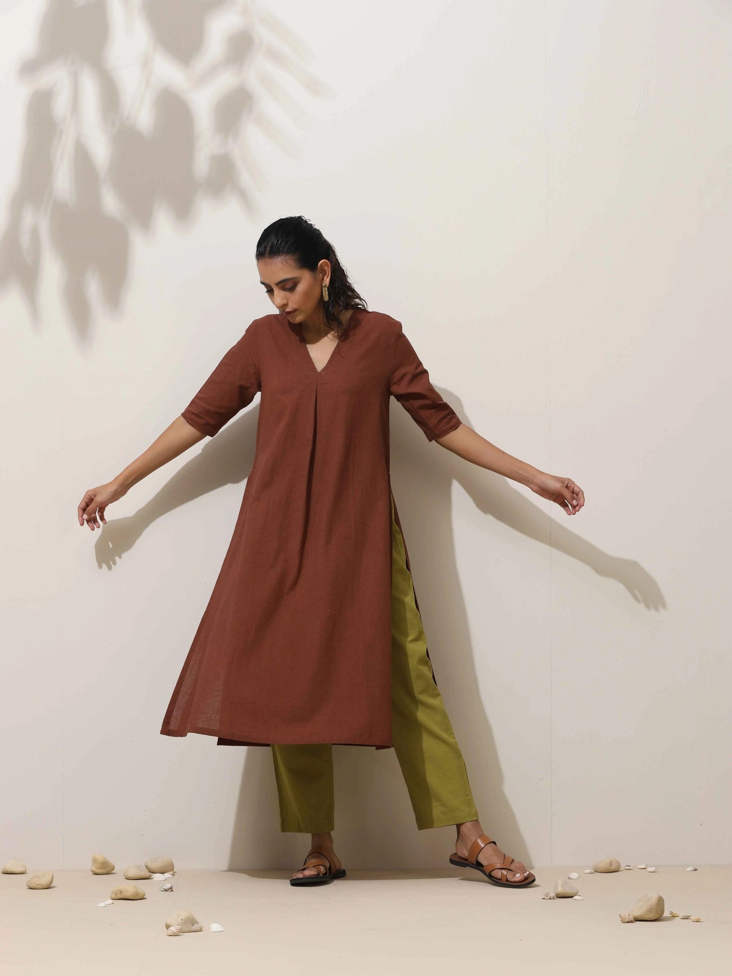 trueBrowns Brown Cotton Linen Kurta Pant Set | Swadesiicart