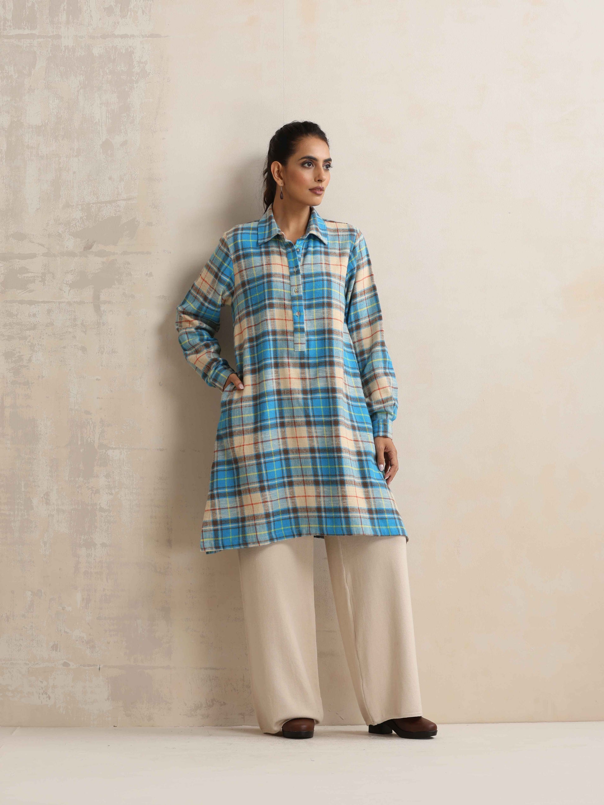 trueBrowns Beige Check Winter Top | Swadesiicart