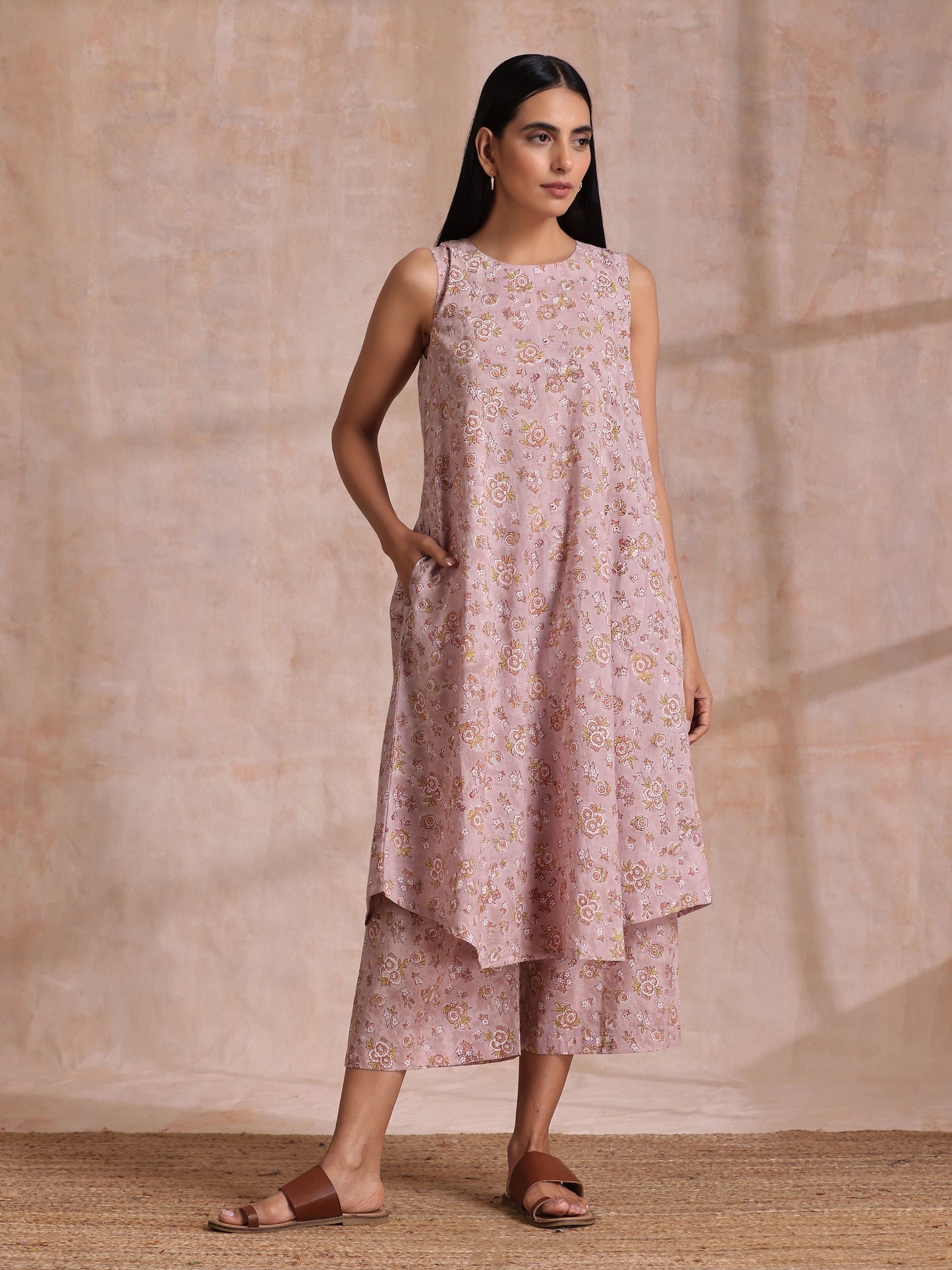 trueBrowns Grey Overall Floral Block Print Cotton High-Low Co-Ord Set - Swadesiicart