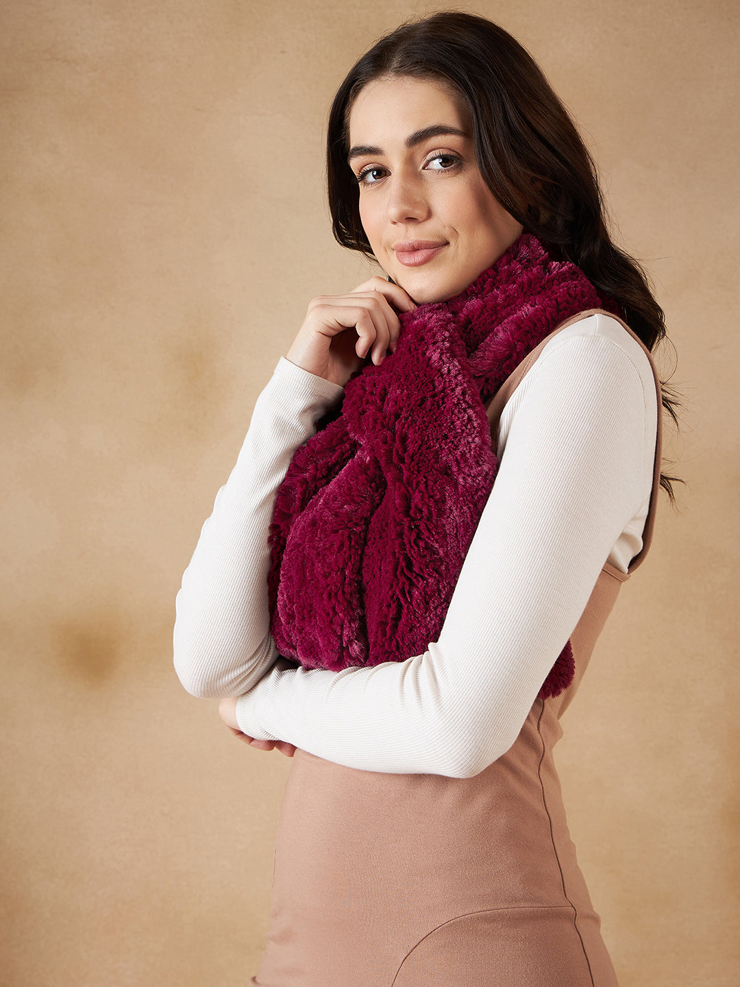 InWeave Women's Burgundy Faux Fur Neck Warmer - Swadesiicart