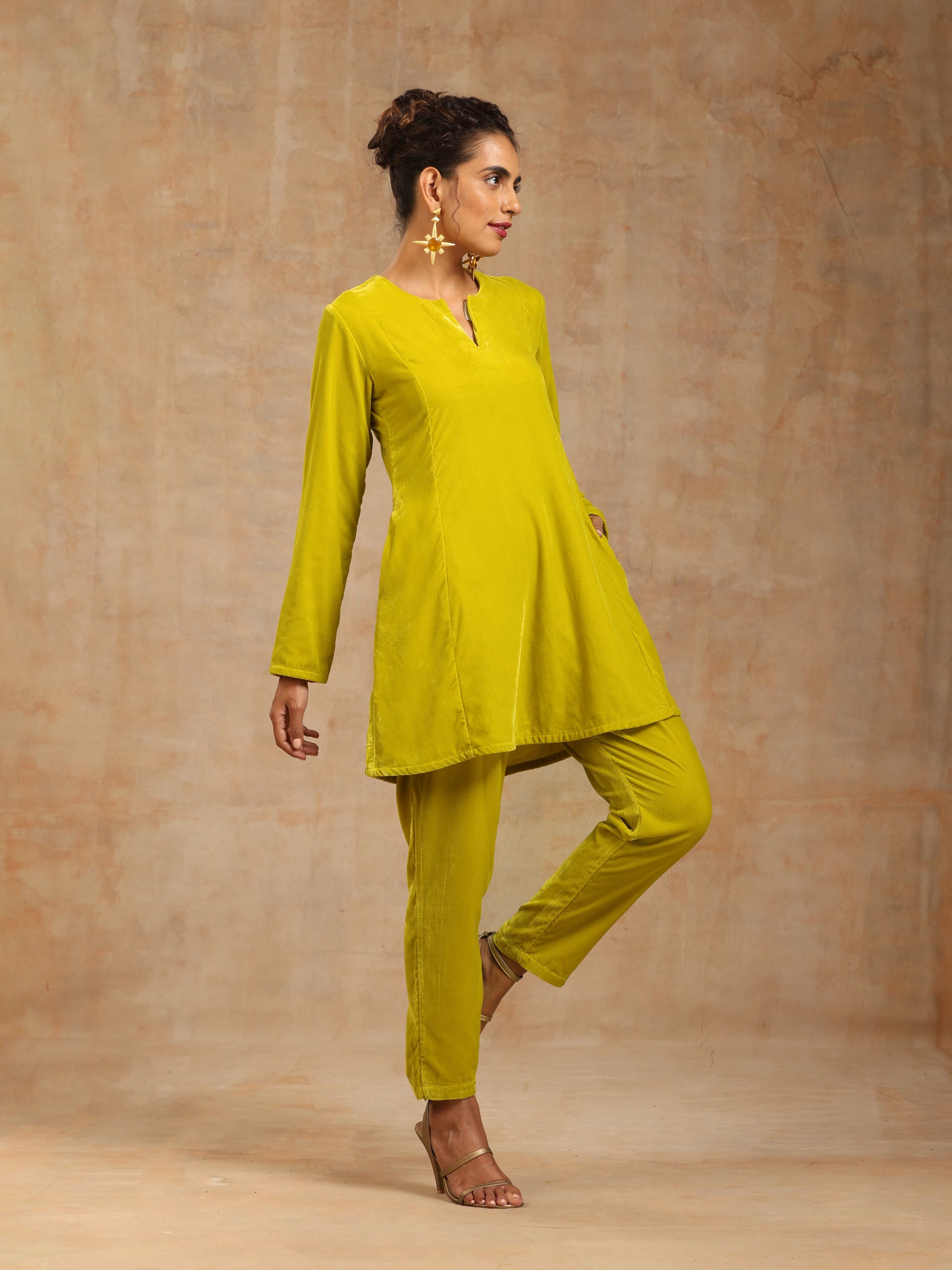trueBrowns Lime Velvet Solid Co-ord Set - Swadesiicart