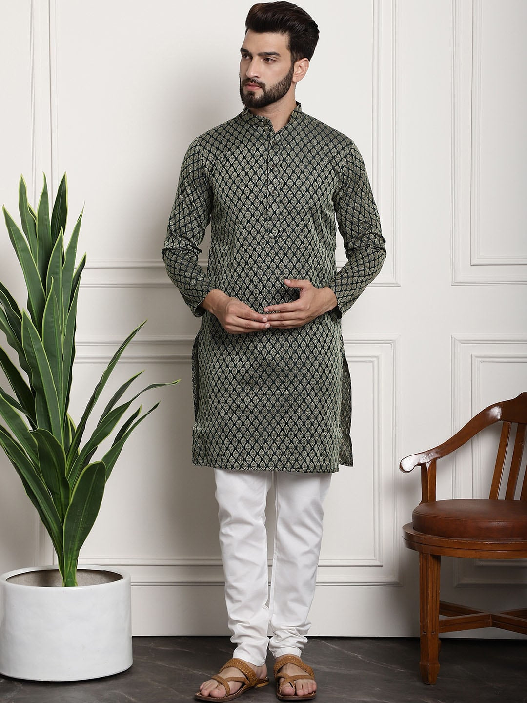 Sojanya Floral Printed Mandarin Collar Kurta With Churidar | Swadesiicart