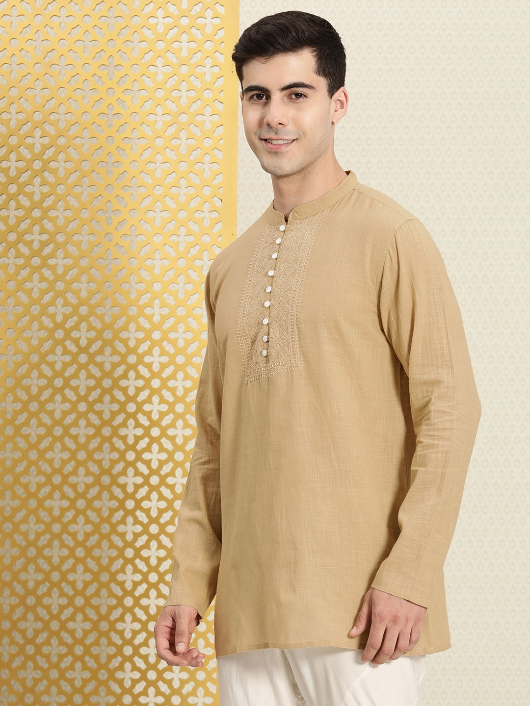 House of Pataudi Men Pure Cotton Solid Chikankari Jashn Short Kurta | Swadesiicart