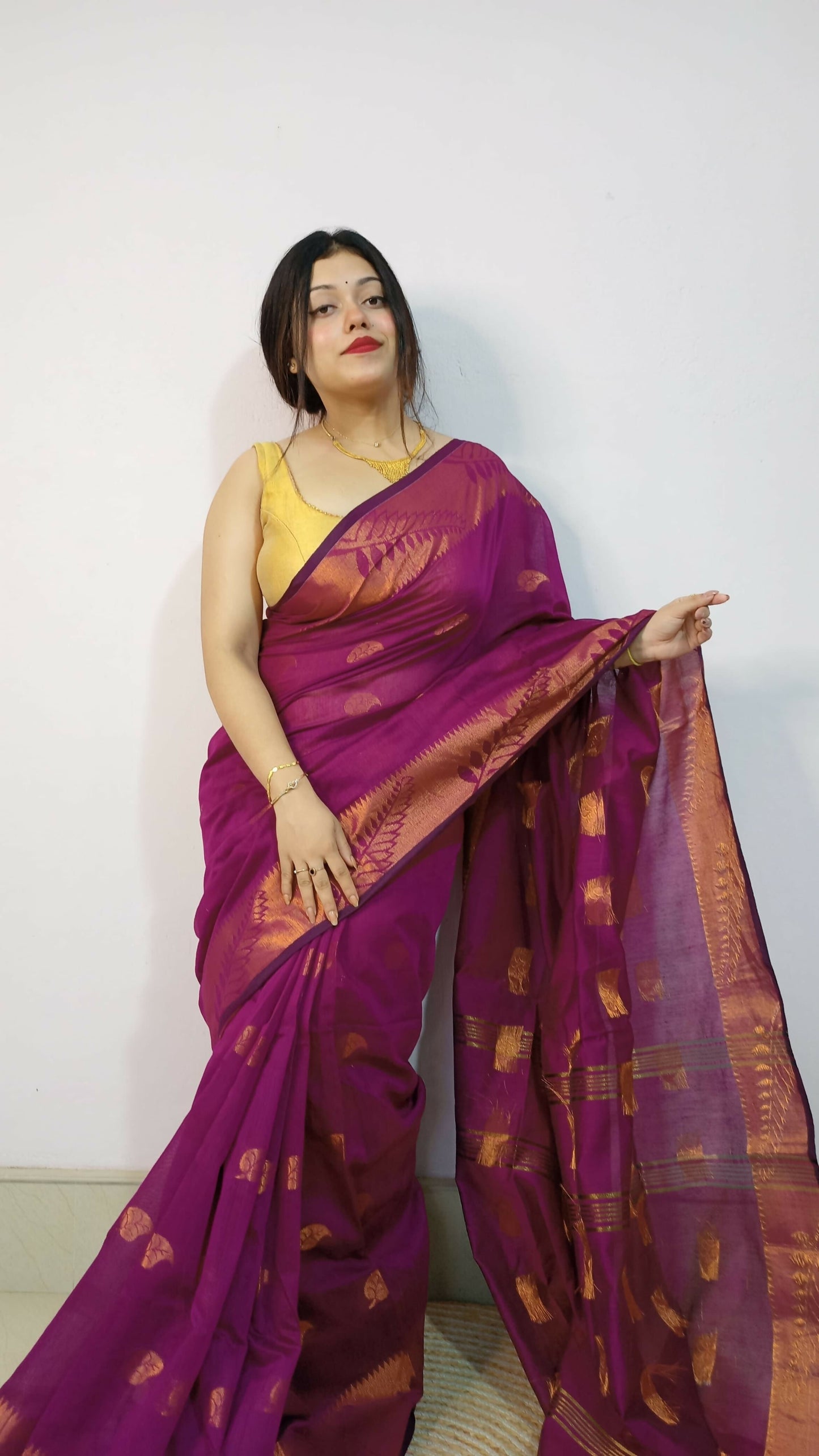 Exclusive Collection Beautiful Magenta Cotton Silk Woven Handloom Saree With Running Blouse Piece - Swadesiicart