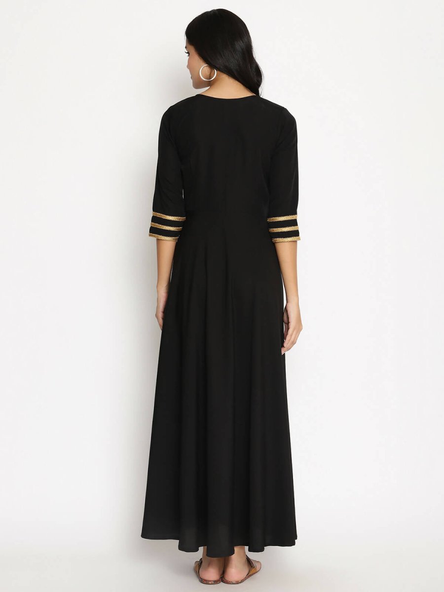 Ahalyaa Women's Black Crepe Printed Kurta | Swadesiicart