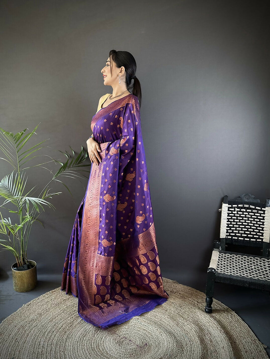 Joban Fashion Banarasi Purple Woven Soft Silk Saree | Swadesiicart