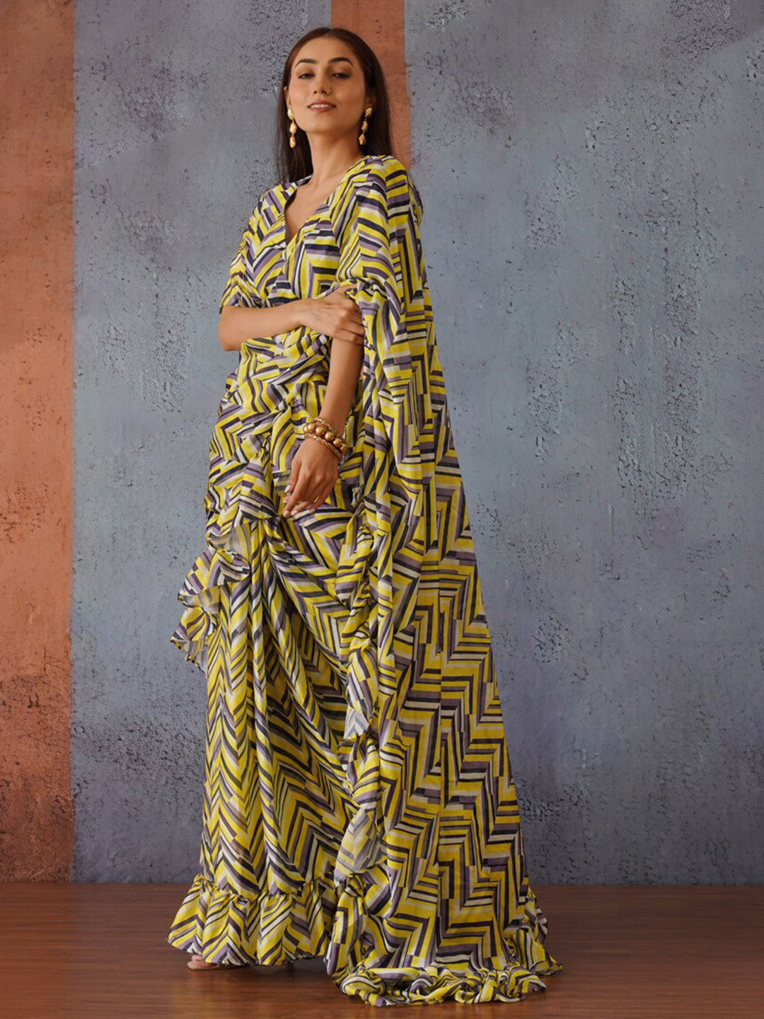 Tikhi Imli Geometric Digital Printed Ruffled Ready to Wear Saree | Swadesiicart