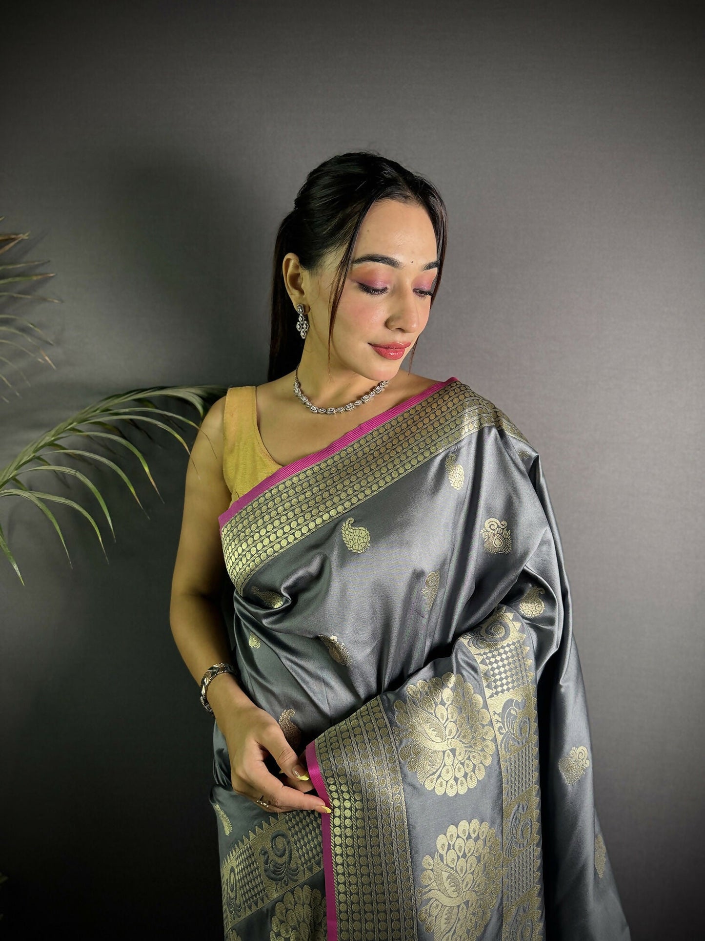 Joban Fashion Dark Grey Banarasi Soft Lichi Silk Paisley Saree | Swadesiicart