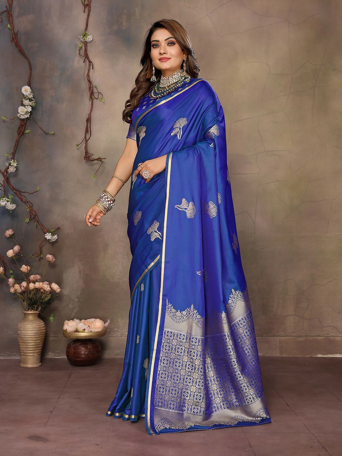 Joban Fashion Blue Floral Motifs Banarasi Silk Sarees | Swadesiicart