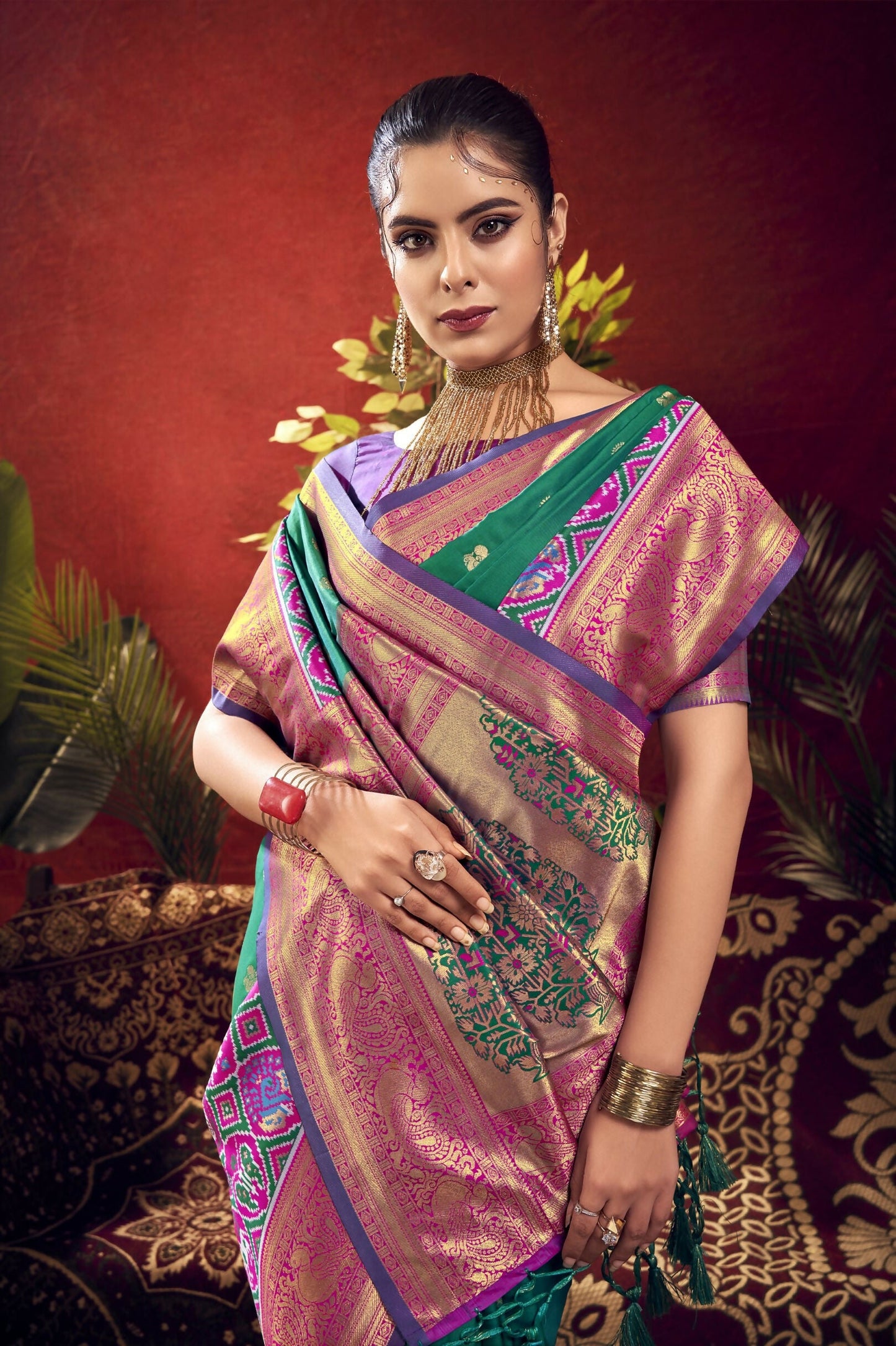 Vishnu Weaves Women's Rama Paithani Silk Saree with Blouse - Swadesiicart