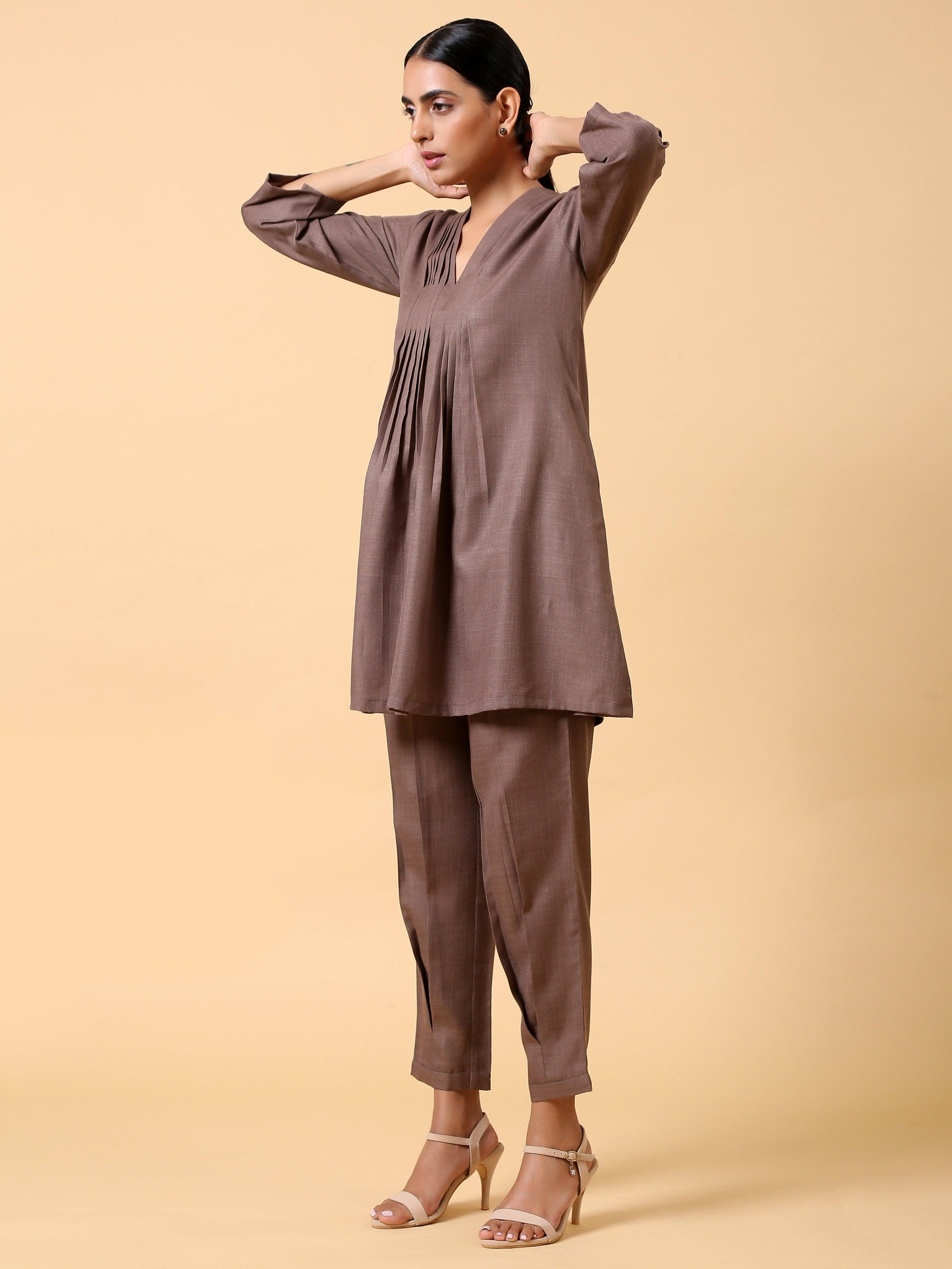 trueBrowns Cotton Linen Burnt Brown Pleated Co-Ord Set - Swadesiicart