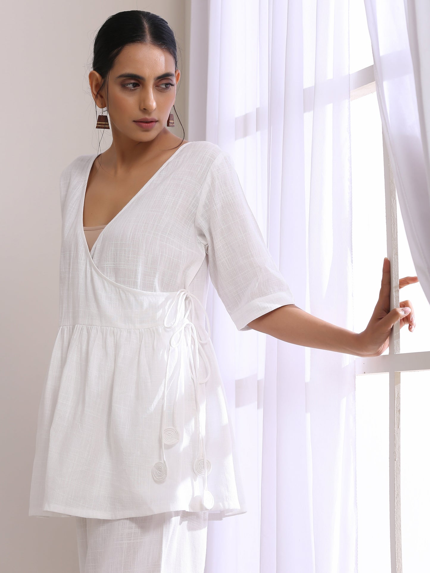 trueBrowns White Slub Texture Short Angrakha Co-Ord Set - Swadesiicart